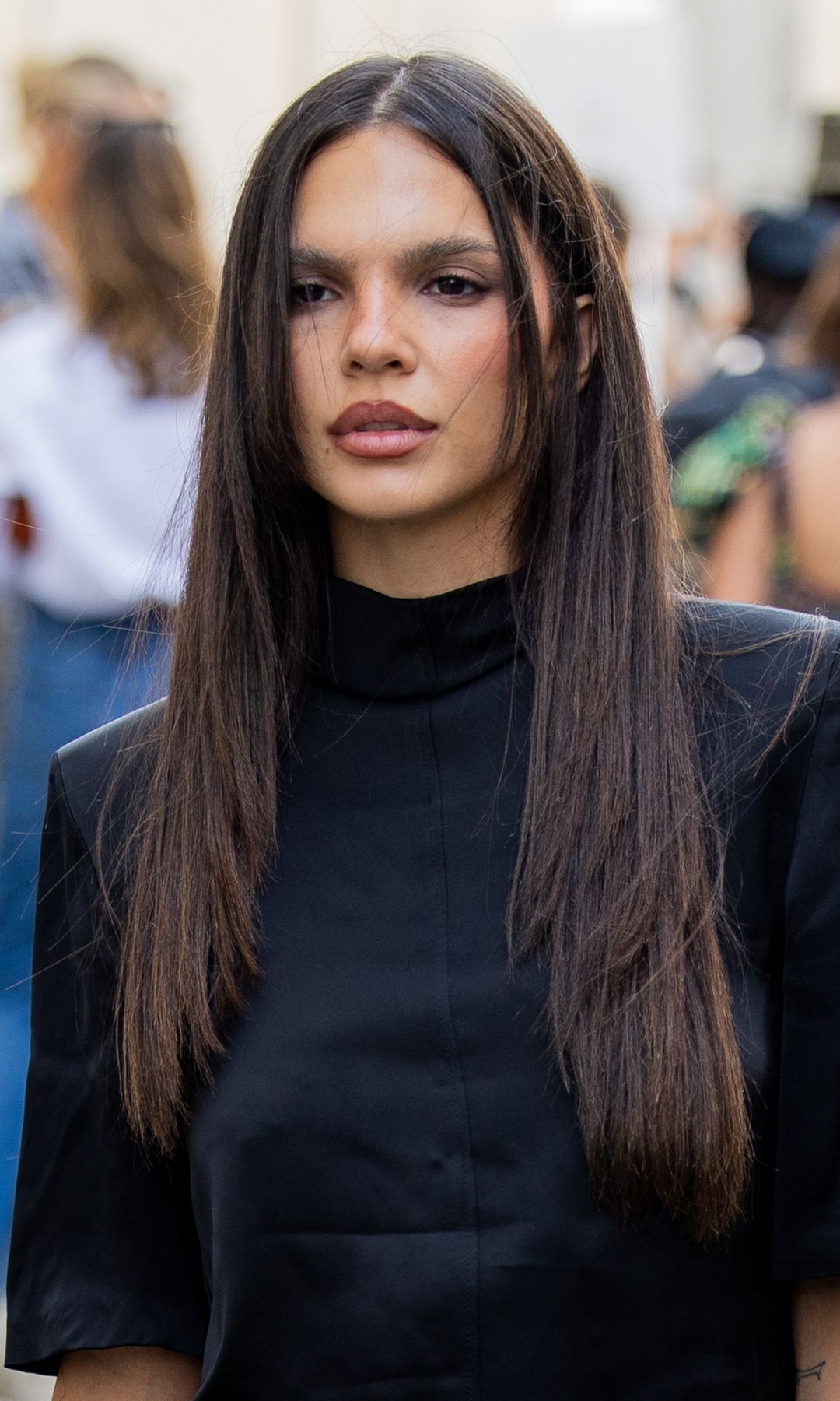  Corte de pelo largo con puntas texturizadas