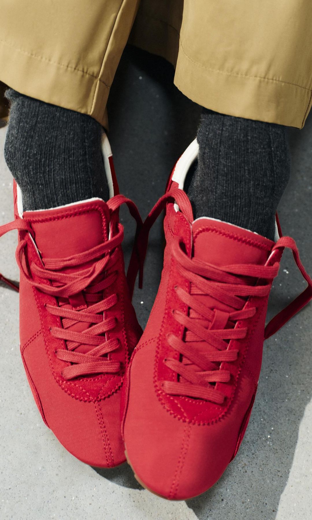 Zapatillas rojas de Zara