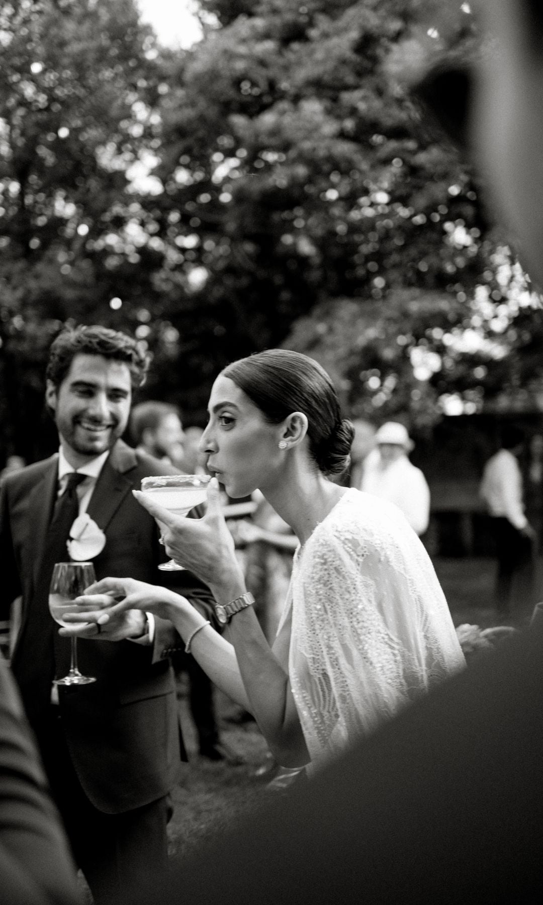 Moño de bailarina bajo para novia