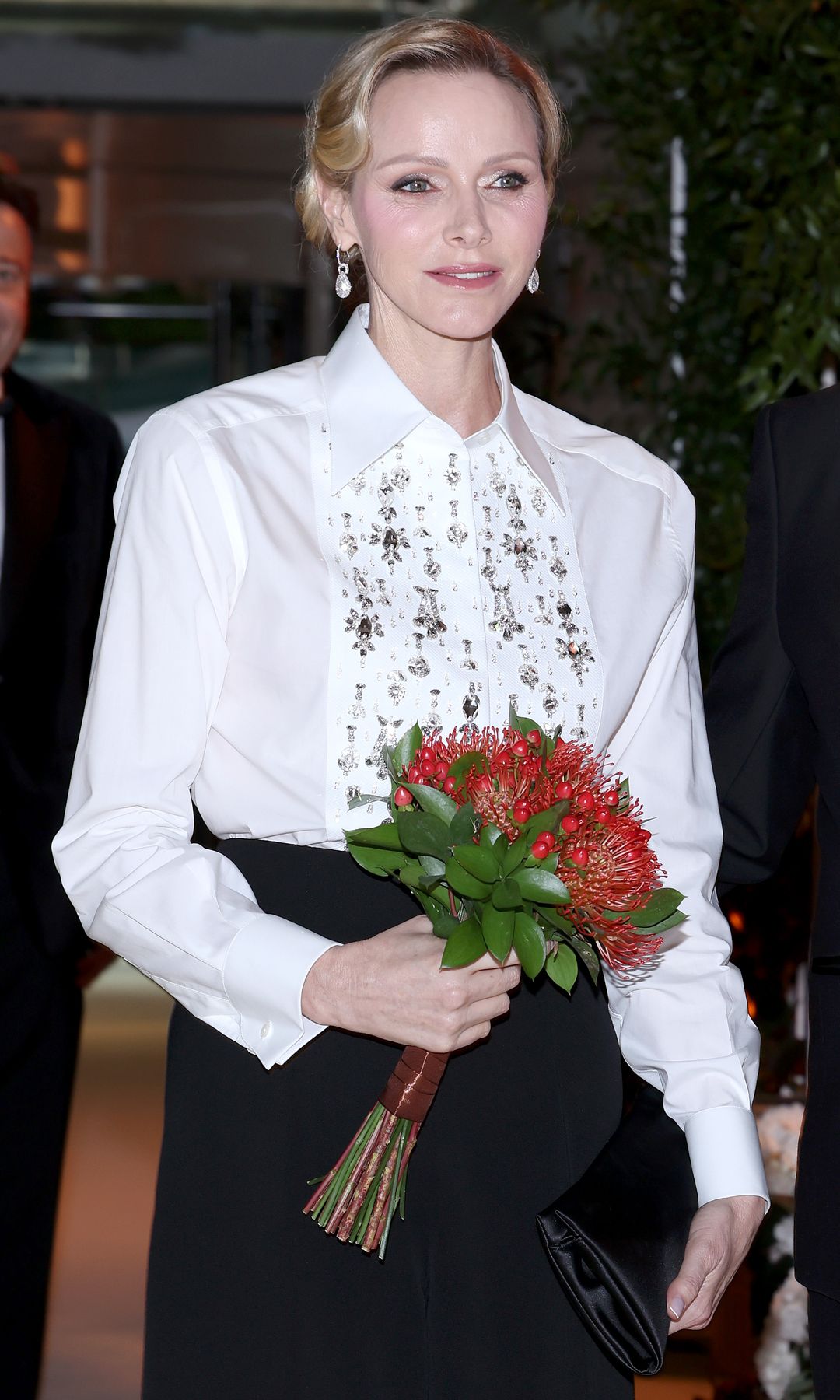 Charlene de Mónaco, espectacular de gala con la combinación más icónica de Rania de Jordania y la reina Letizia