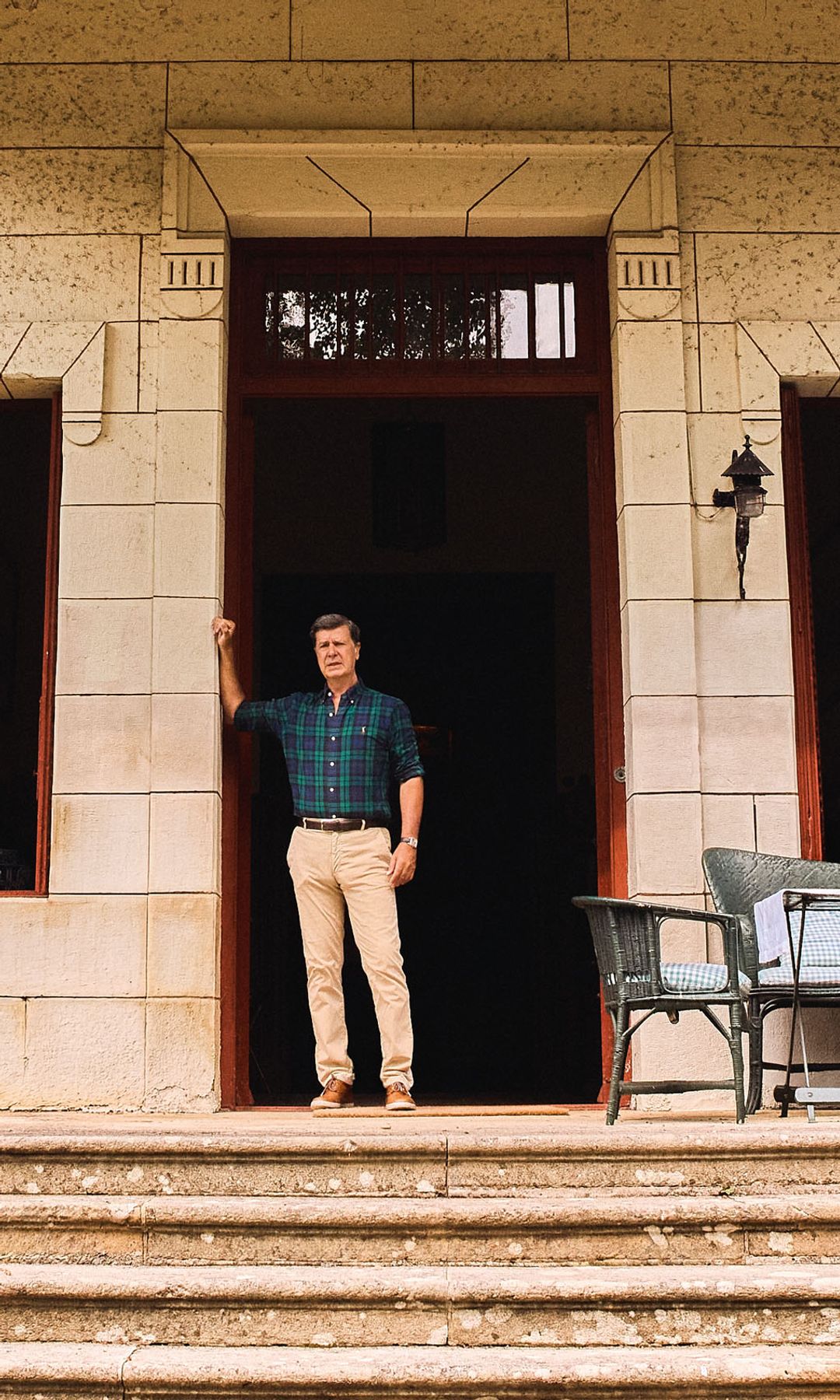 Cayetano Martínez de Irujo recibe a HOLA en el Palacio de Arbaizenea