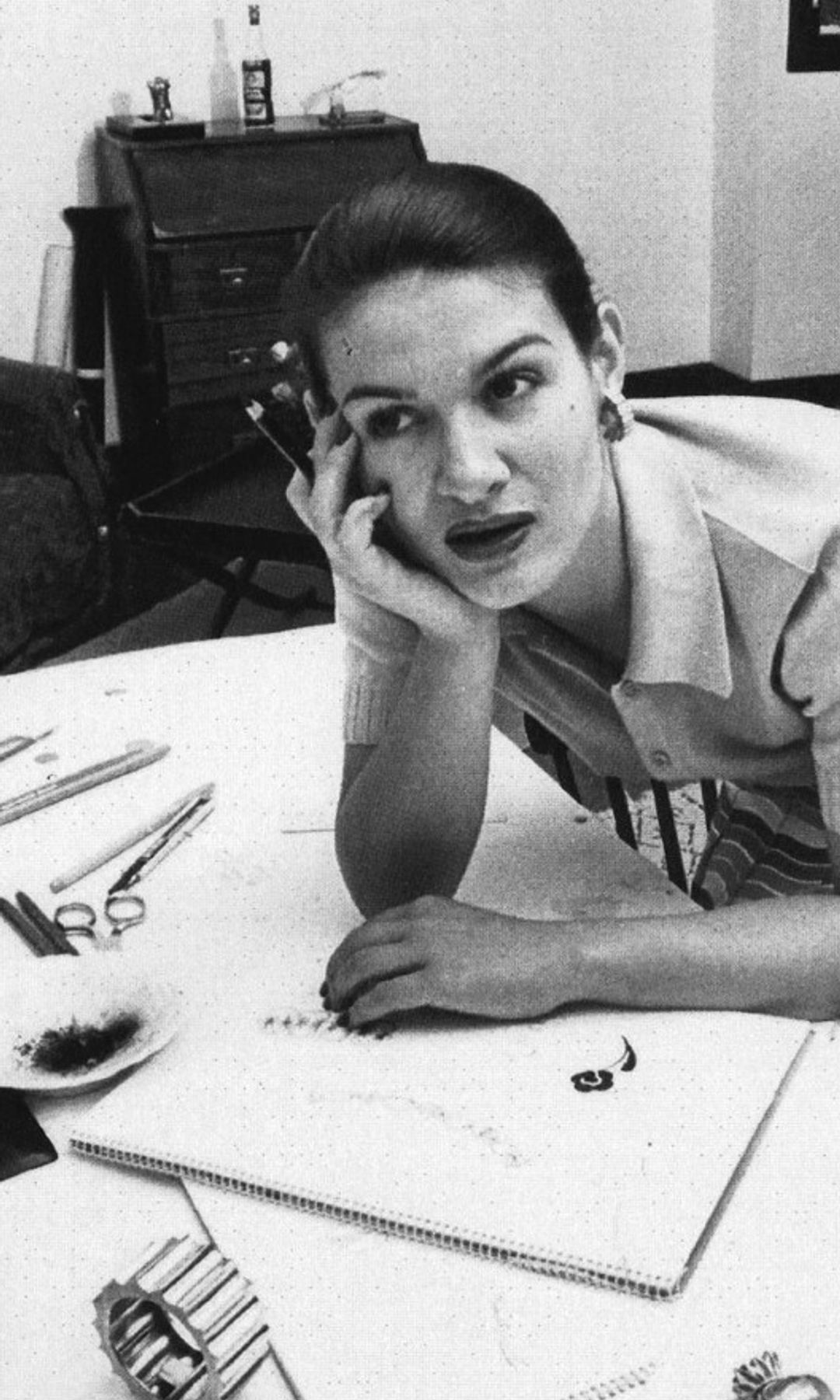 Paloma Picasso diseñando para Tiffany & Co.