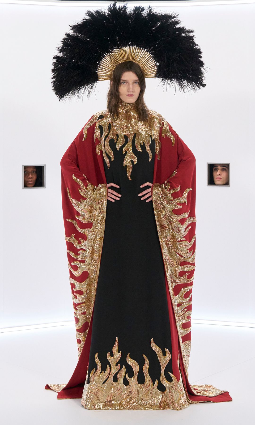 El primer desfile de Valentino sin Valentino: un adiós a su fundador que cambia las reglas del juego para la Alta Costura