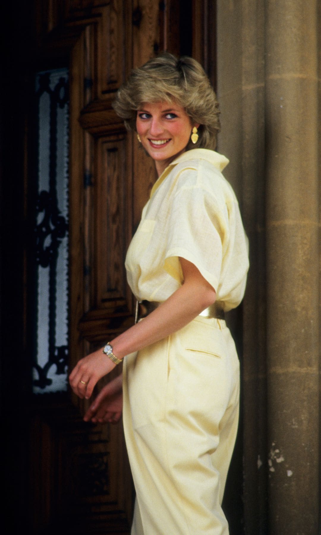 De las alpargatas rojas al amarillo mantequilla: las prendas que Diana de Gales llevó hace 40 años y son tendencia ahora