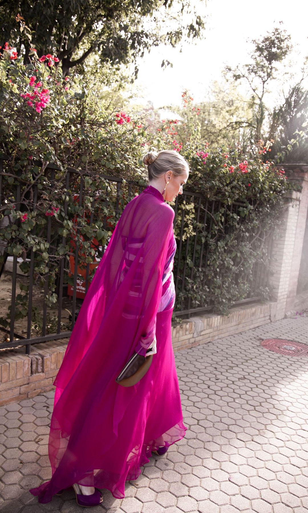 Look de invitada a medida Nicolás Montenegro