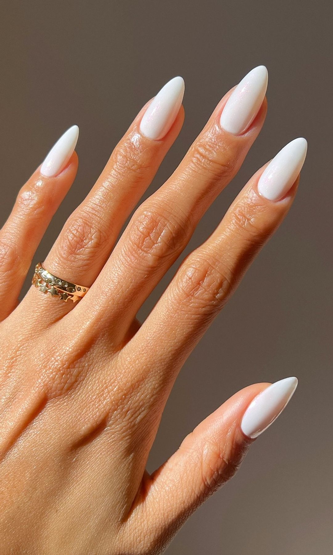 Manicura en blanco