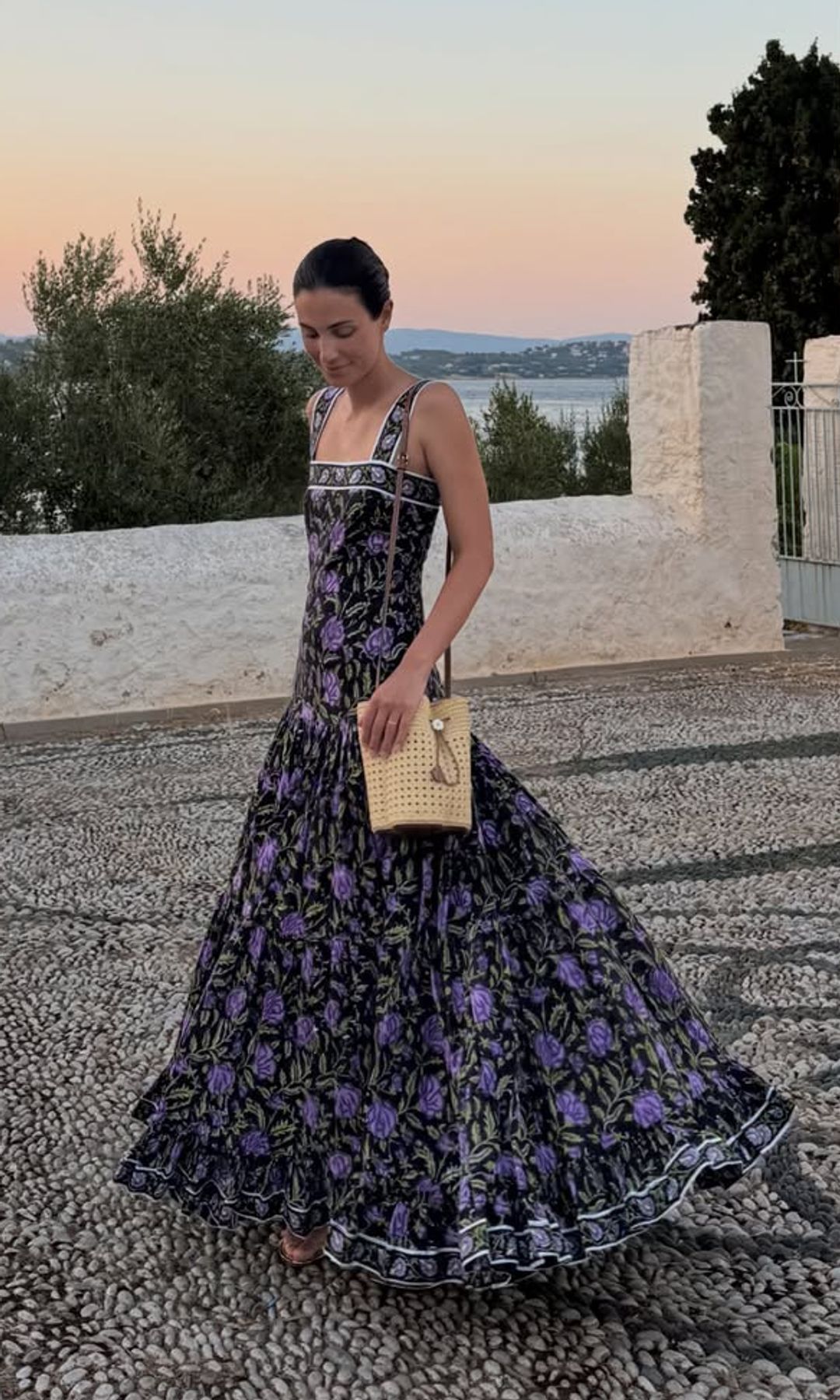 Sassa de Osma con vestido durante su escapada a Grecia