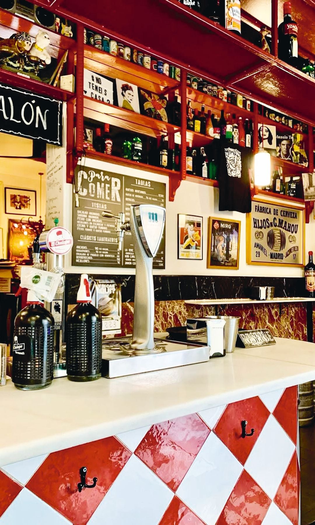 LA VIOLETA VERMUT