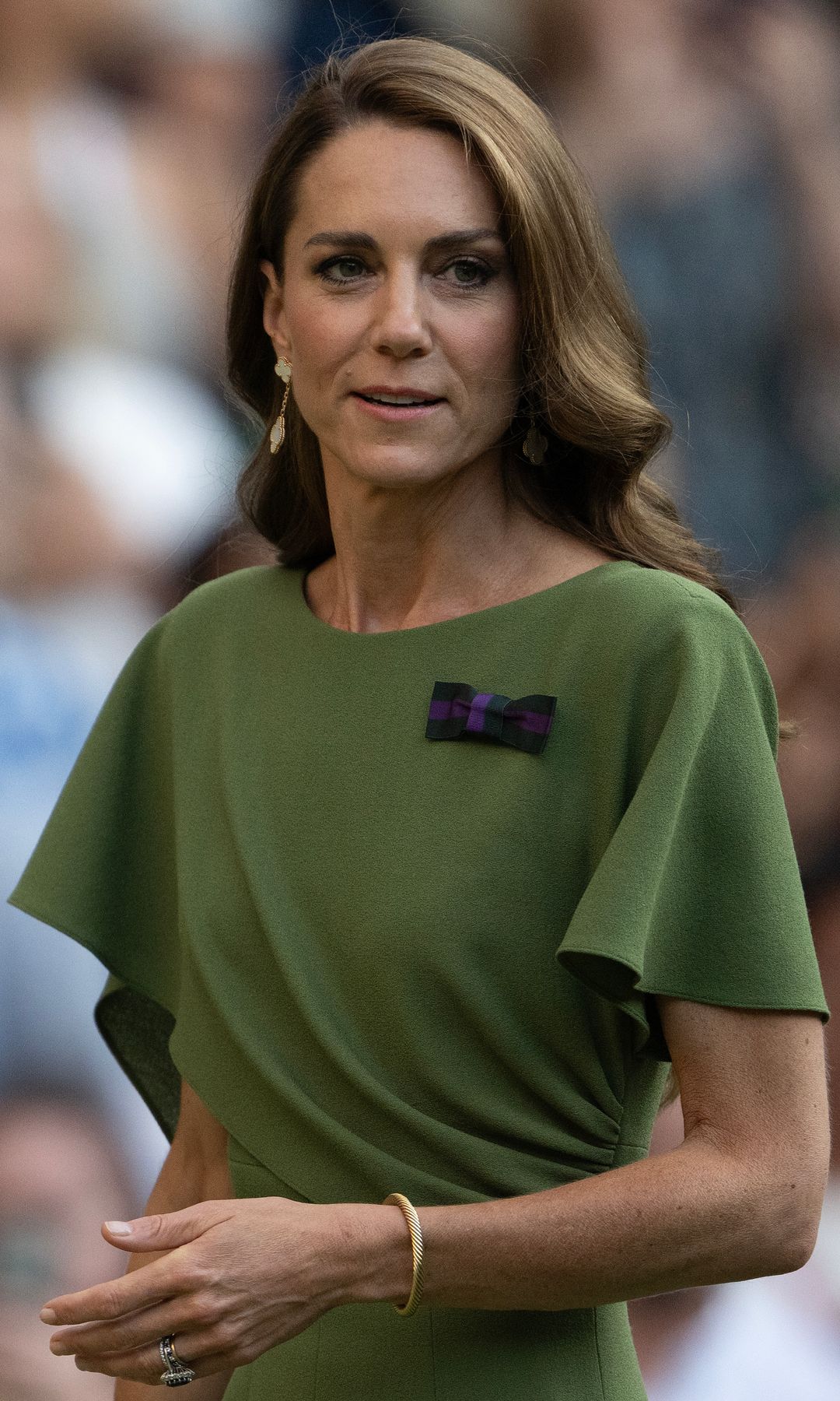 Kate Middleton, pura inspiración con 6 looks de entretiempo perfectos para la vuelta a la oficina: de un vestido estampado a una chaqueta verde