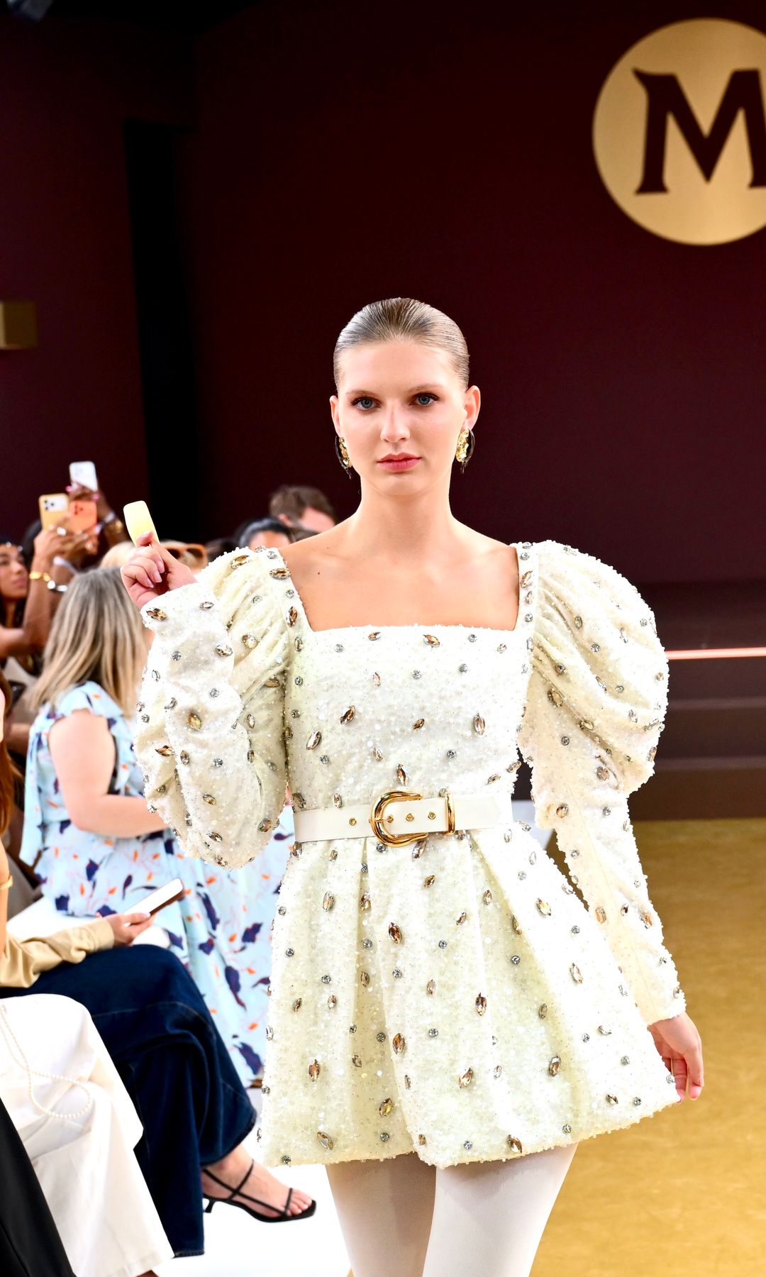 Look 3