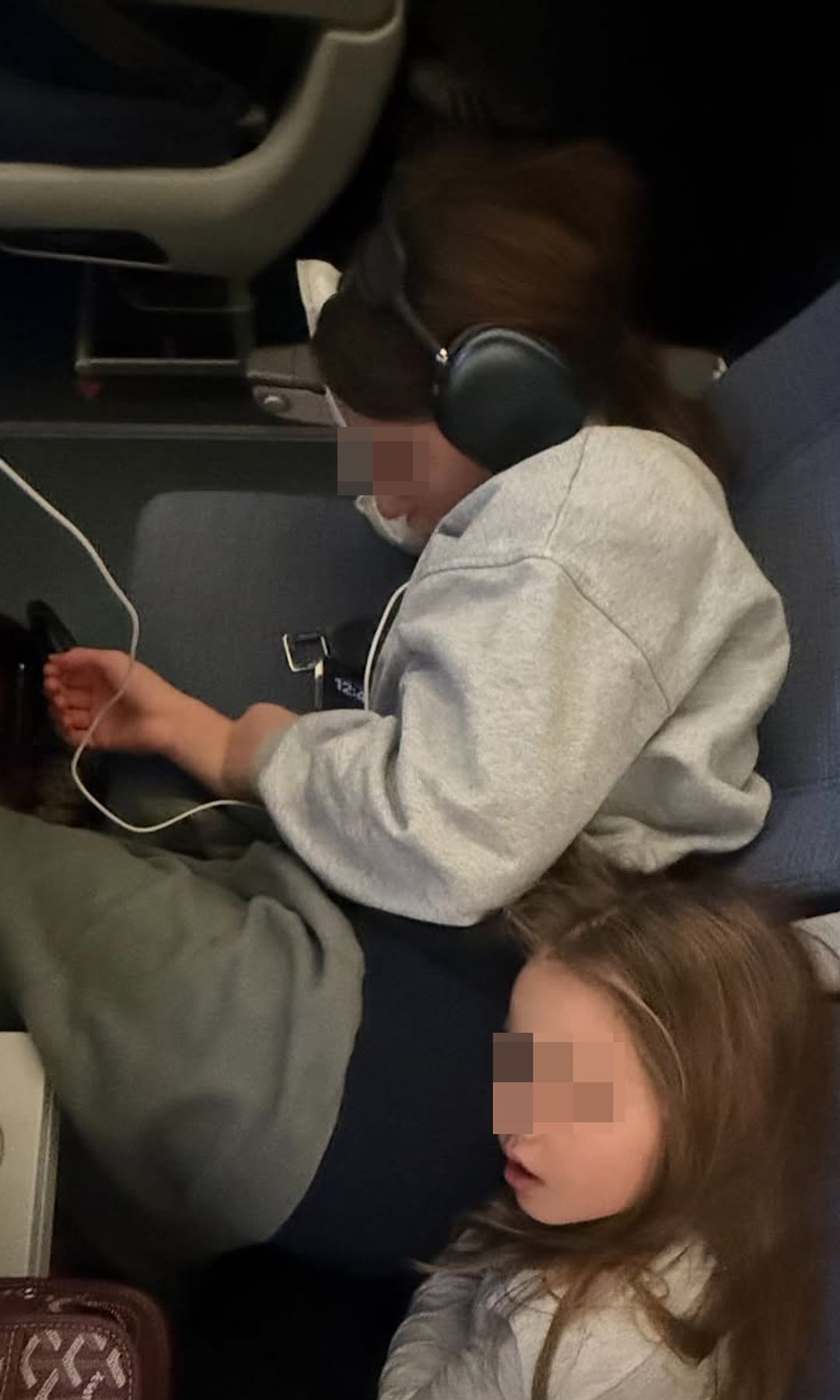 Viajar con sus hijas es uno de los mayores placeres de Elena Tablada, aunque entre risas reconoce que, al volver, siempre se promete que tardará en repetir
