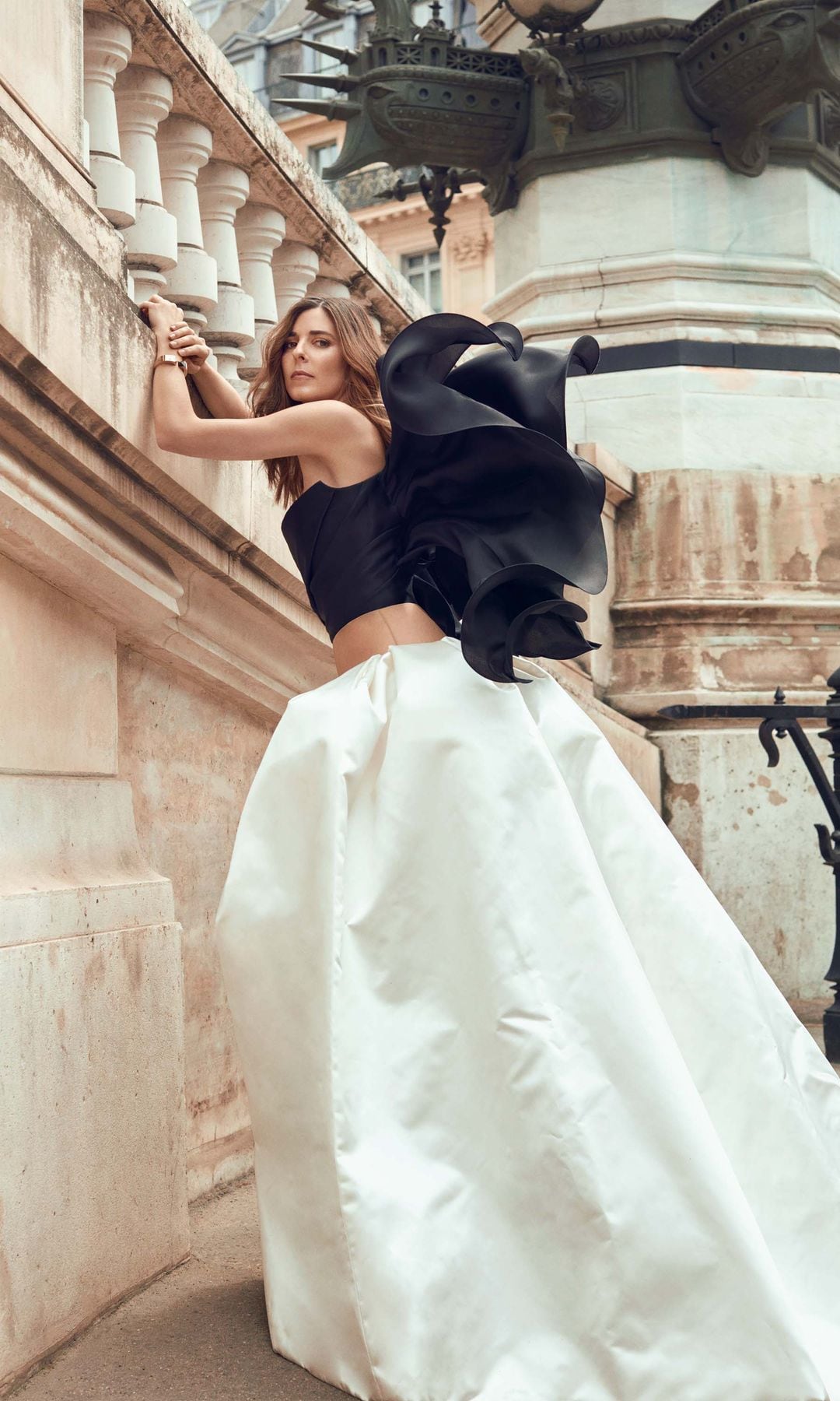 HOLA MODA OTOÑO INVIERNO 2024 2025 Portada Belén Corsini