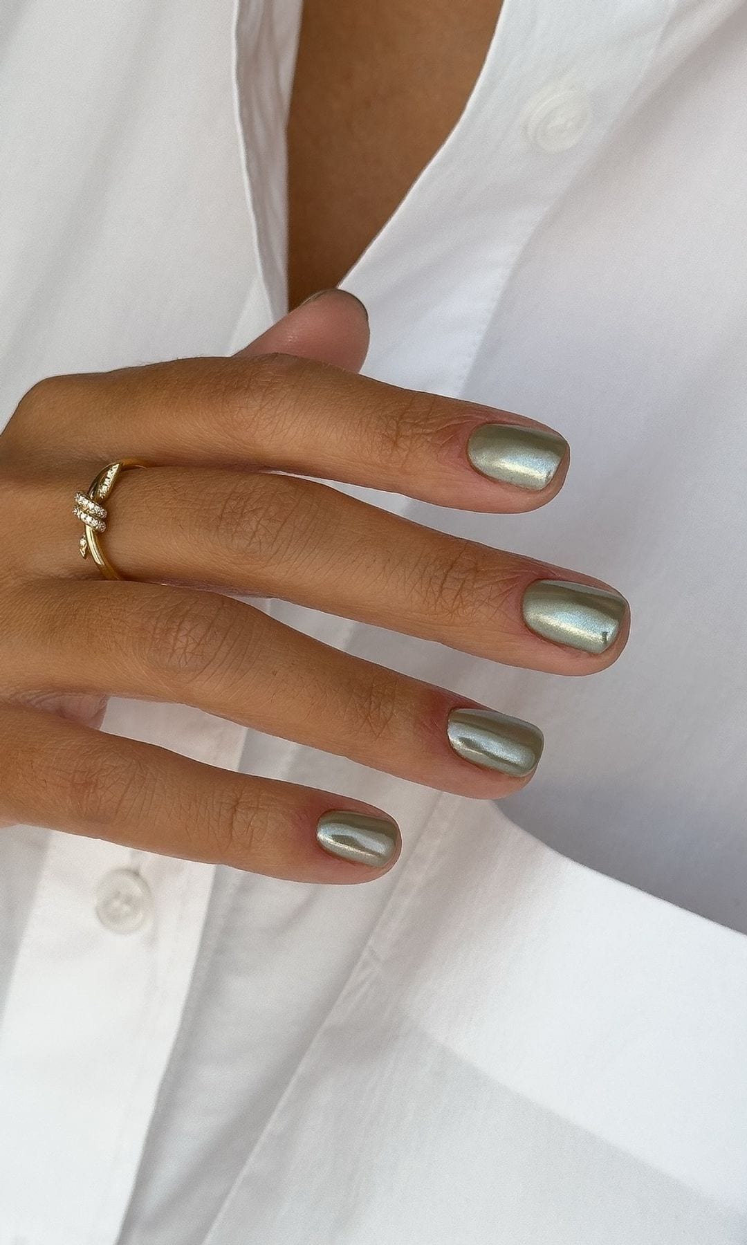 Manicura efecto satén