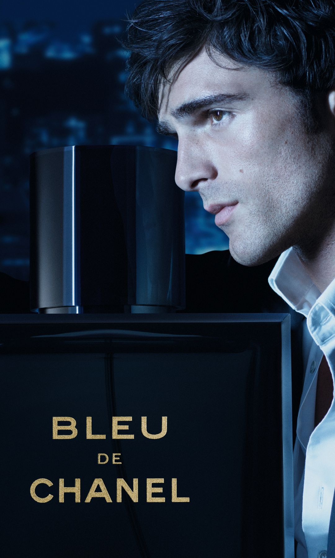 Vistazo a la campaña de BLEU de Chanel.