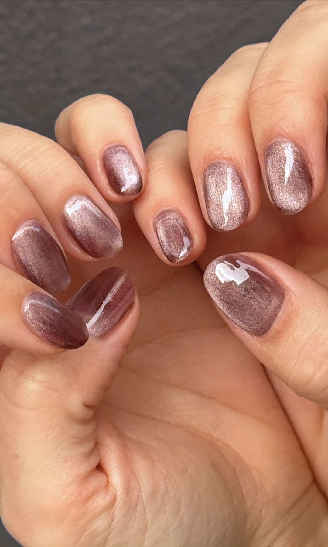 Manicura efecto ojo de gato