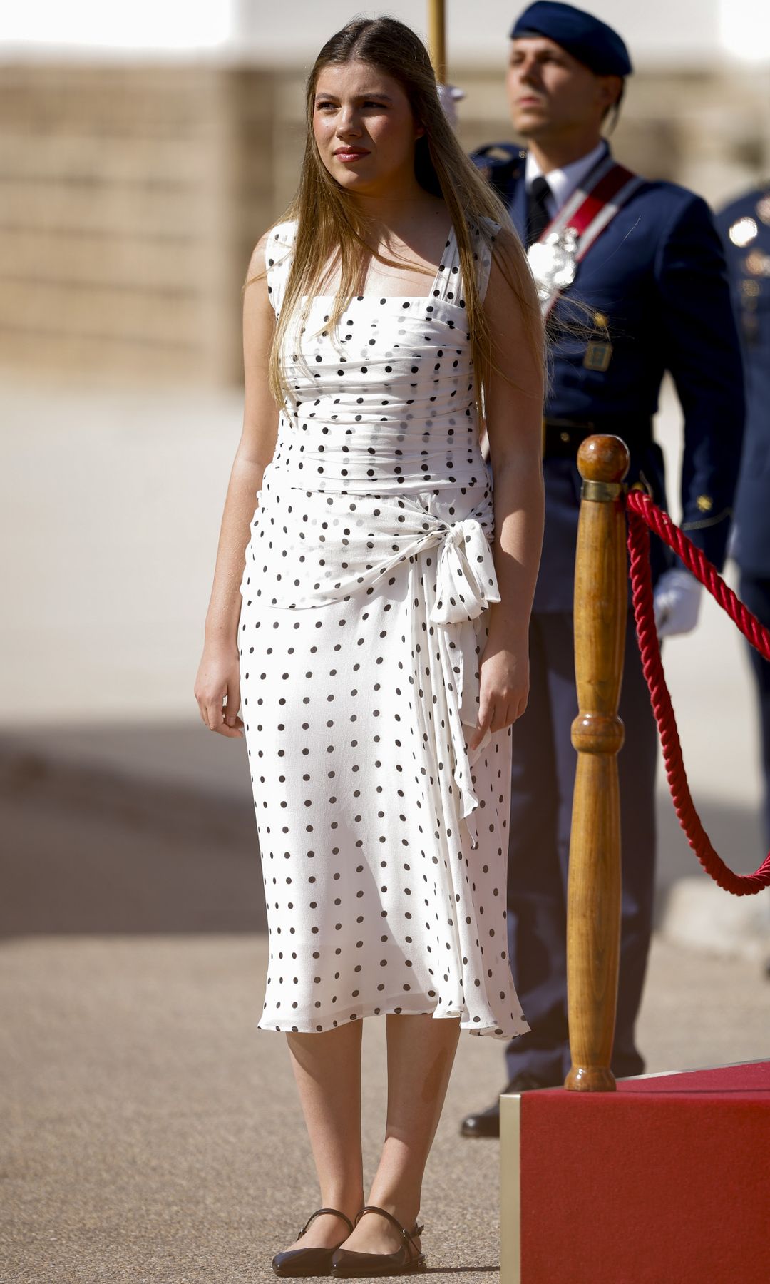 La infanta Sofía triunfa en Murcia con un vestido de lunares con el que rinde homenaje a su madre y marca cintura