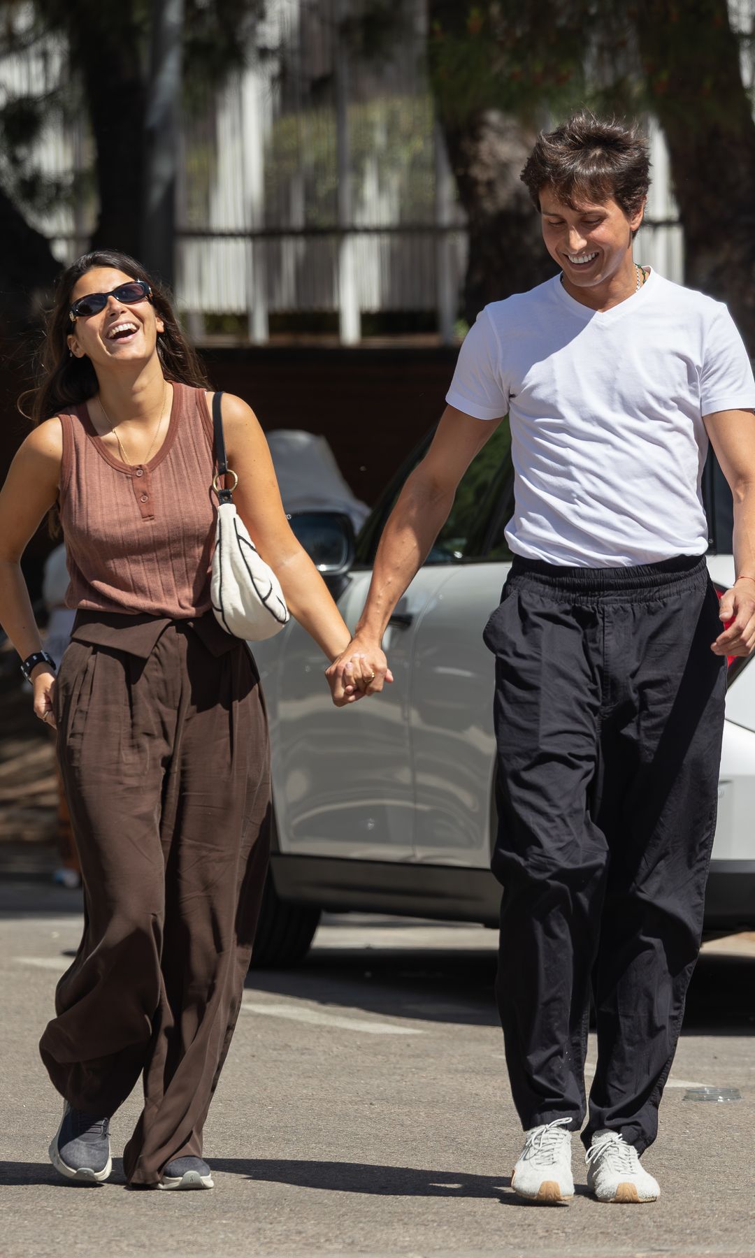 Roca Rey y Tana Rivera riéndose juntos 