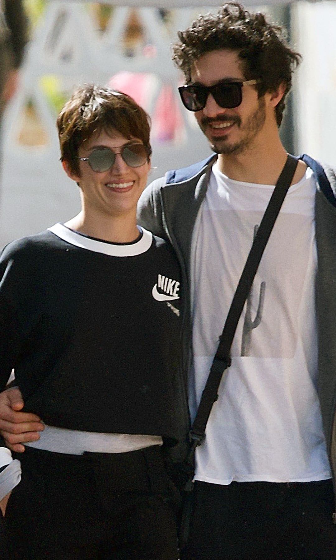 Úrsula Corberó y Chino Darín por Málaga. 29/03/2018