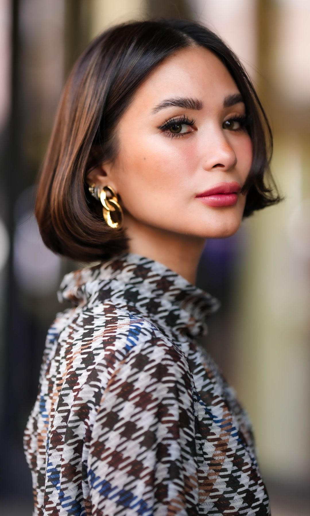 Mujer con pelo corto