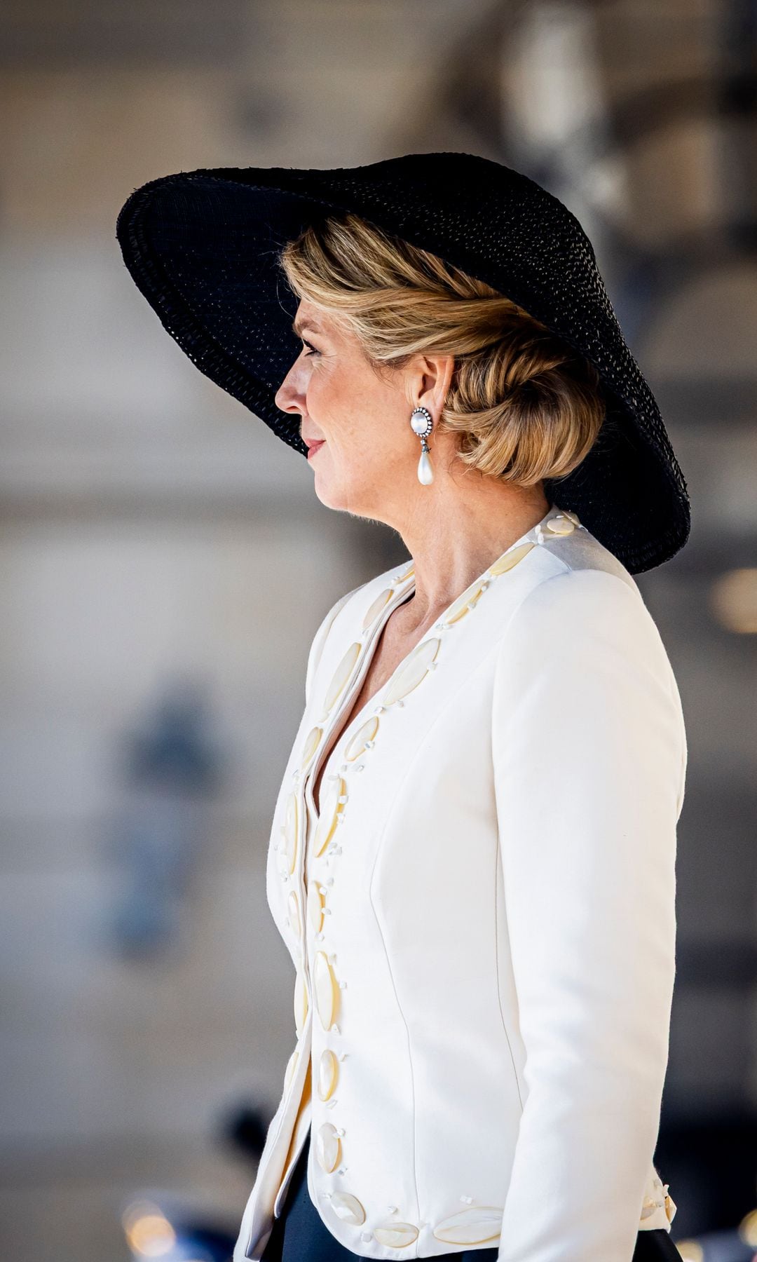 Máxima de Holanda destaca por su pasión por los aretes fuera de lo común.