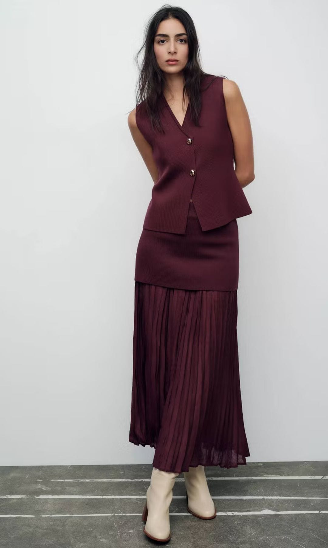 Conjunto de top y falda de otoño 2024