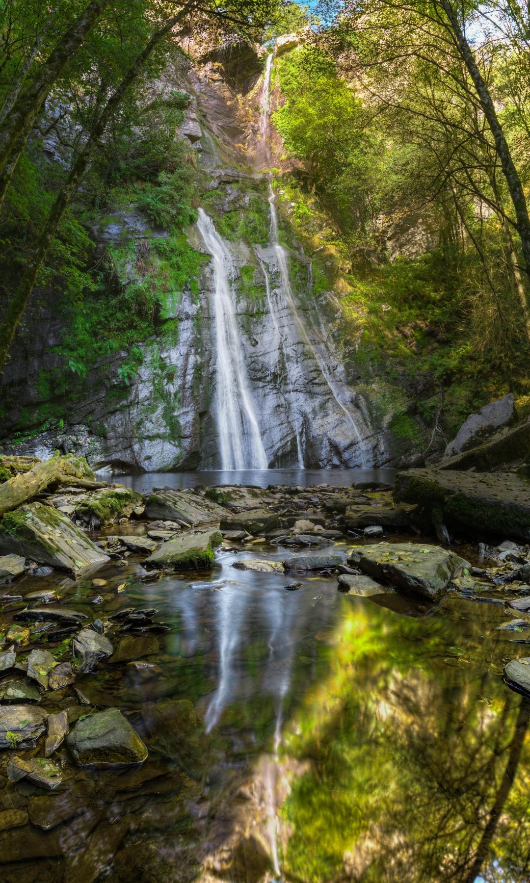 Seimeira of Vilagocende, cascada Fonsagrada, Lugo, Galicia