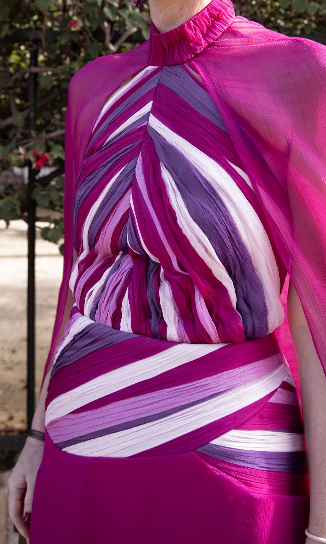 Look de invitada a medida Nicolás Montenegro