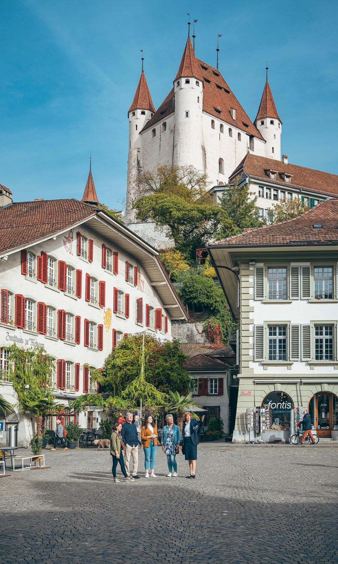 Ciudad suiza de Thun durante el verano