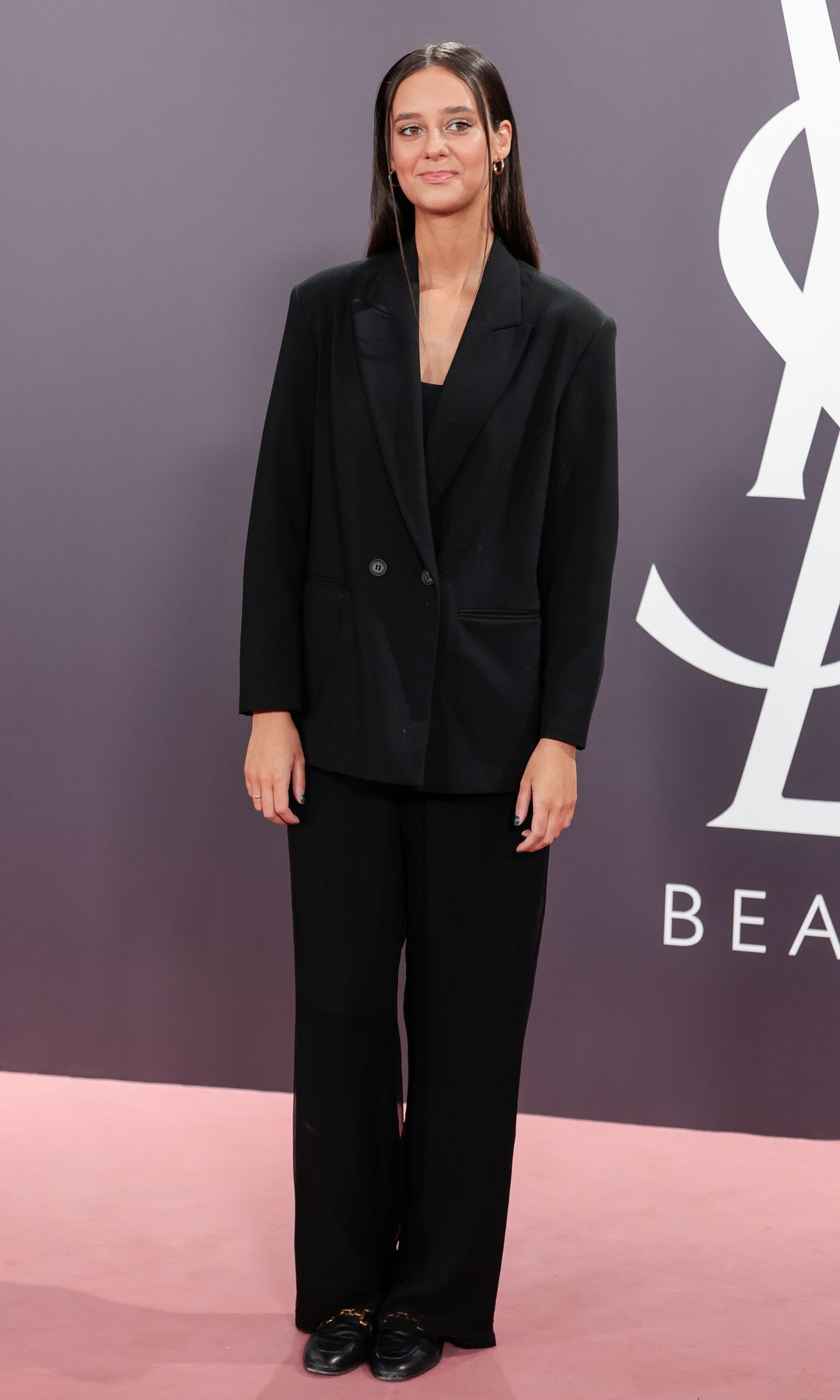 Victoria Federica con traje negro en Madrid