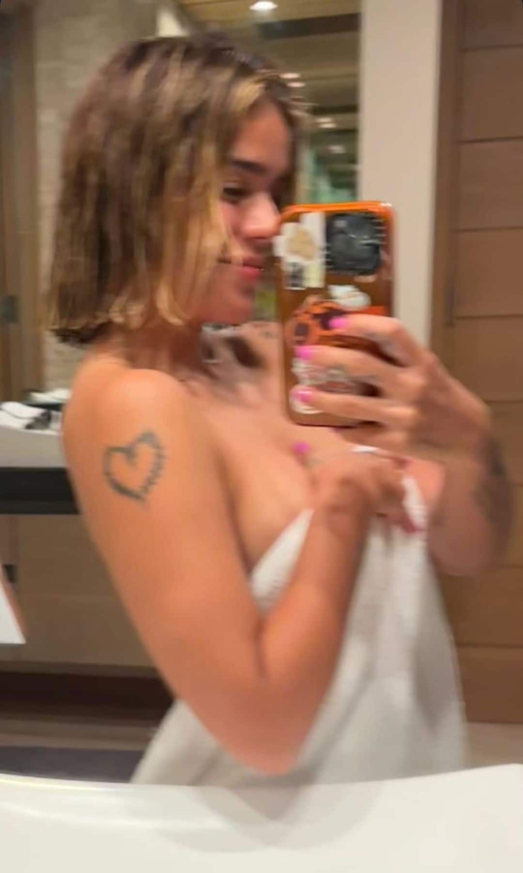 Así es el nuevo bob cut de Karol G