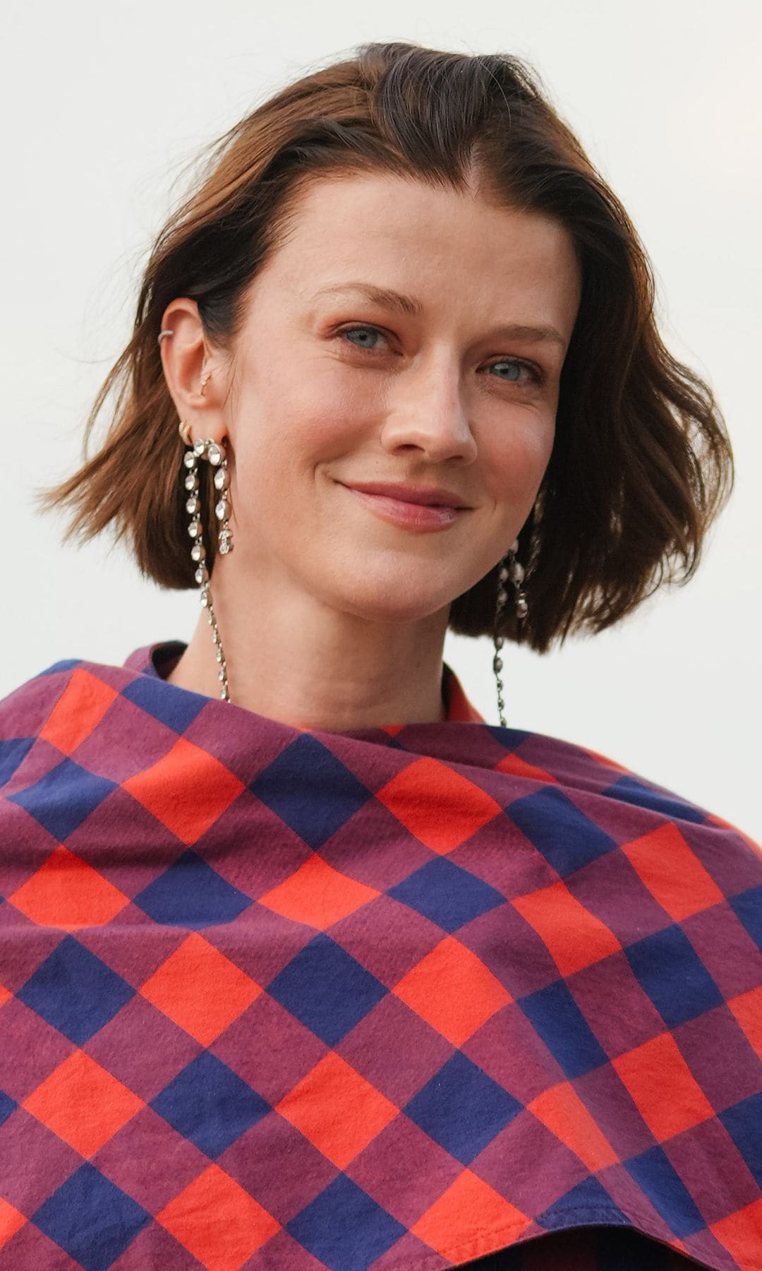  Mujer con pelo corto 