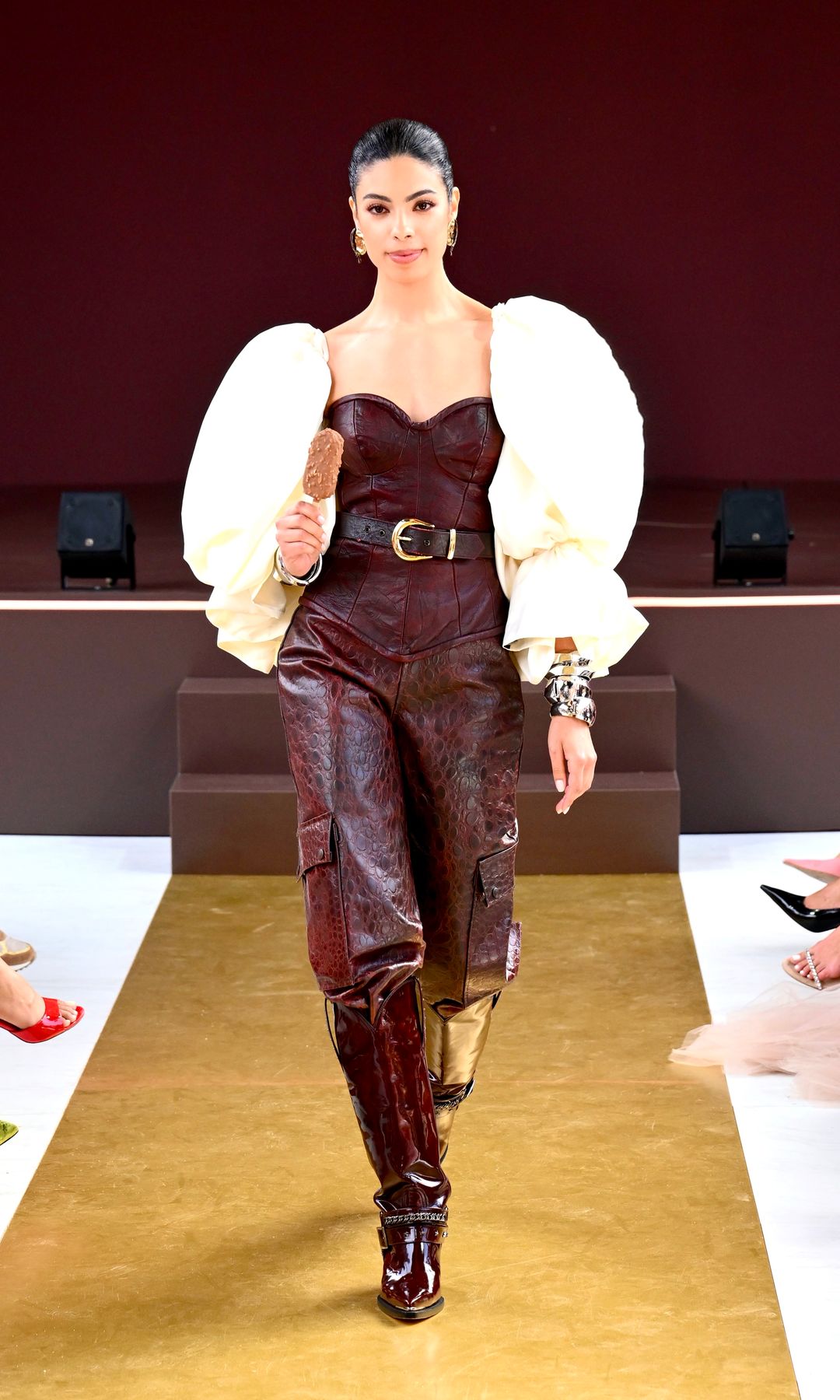 Look 2