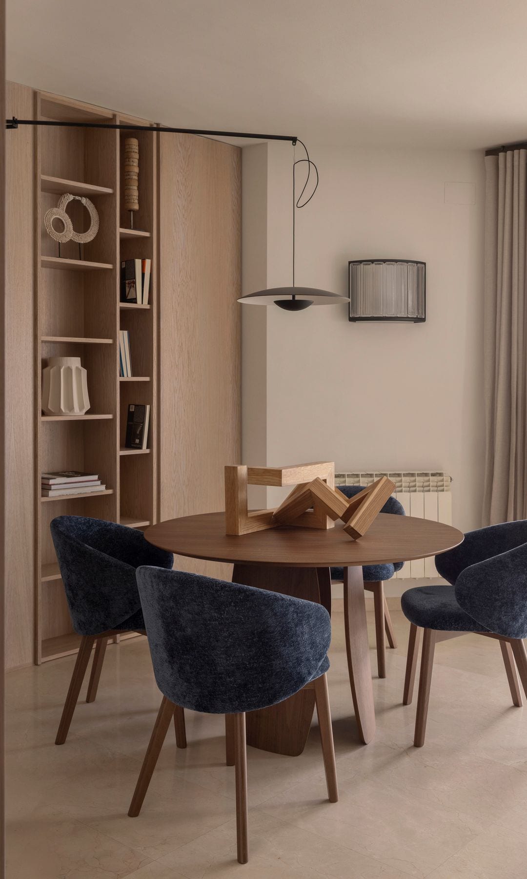 Comedor con armario a medida