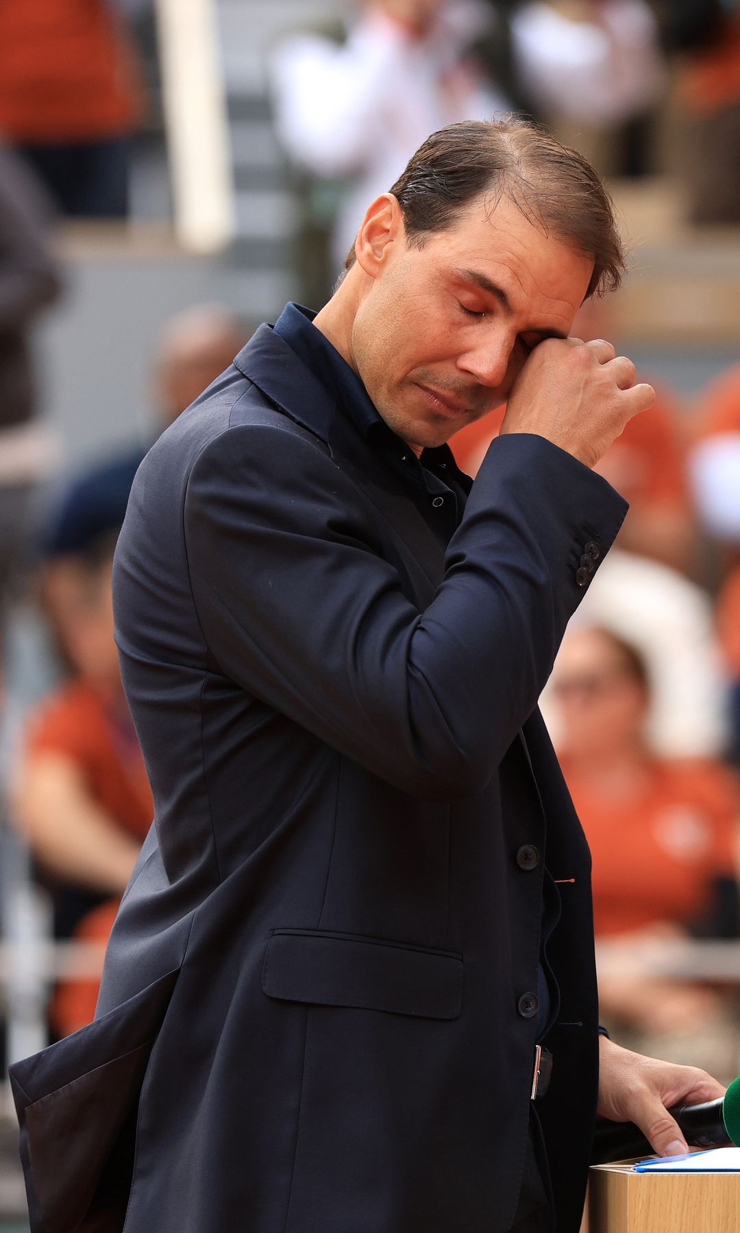 La emoción de Rafa Nadal conquista a Francia: la prensa lo consagra como rey eterno de Roland Garros