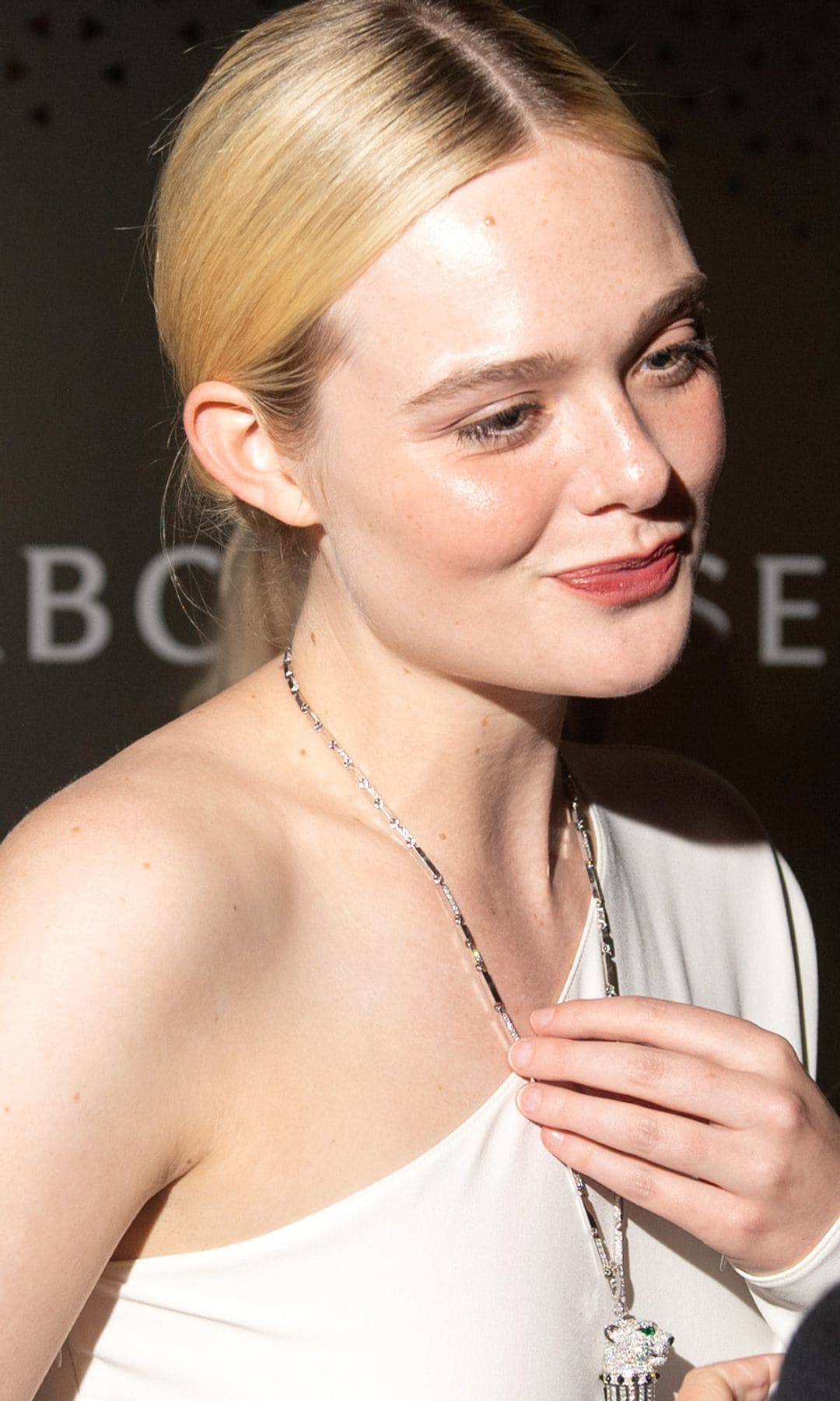 Elle Fanning en la fiesta de estreno de Valor Sentimental en Toronto