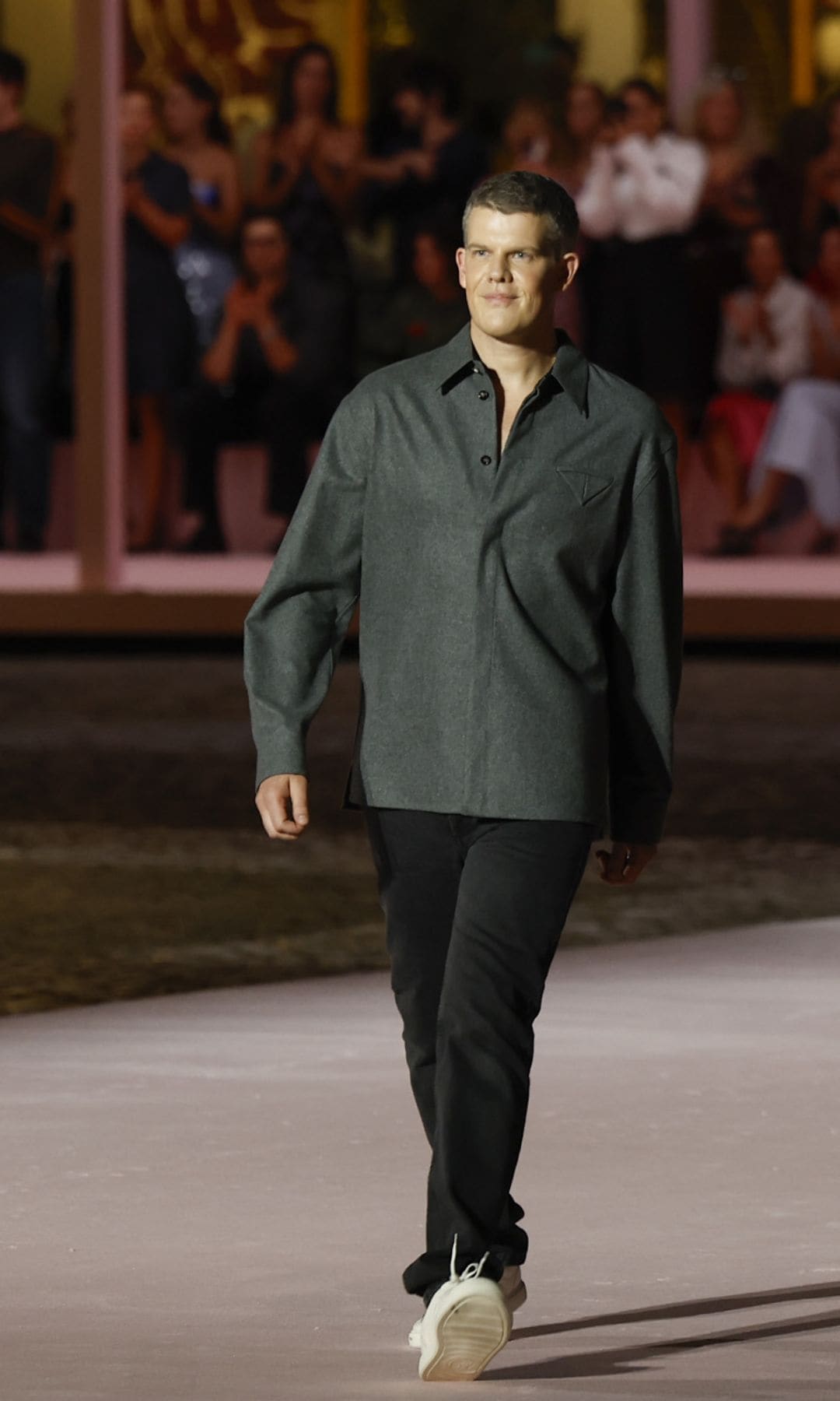 Por qué las mentes creativas visten siempre con básicos