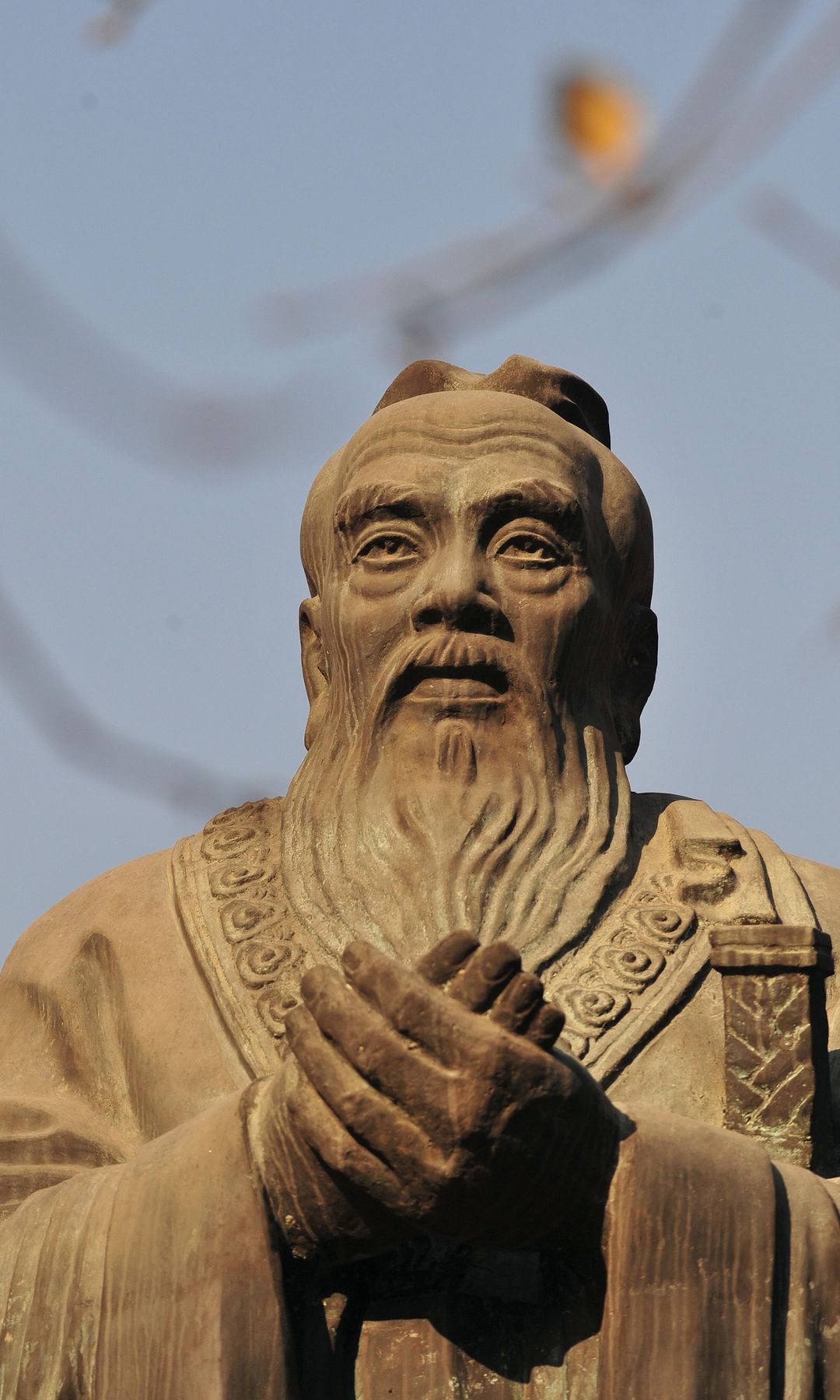 Estatua de Confucio