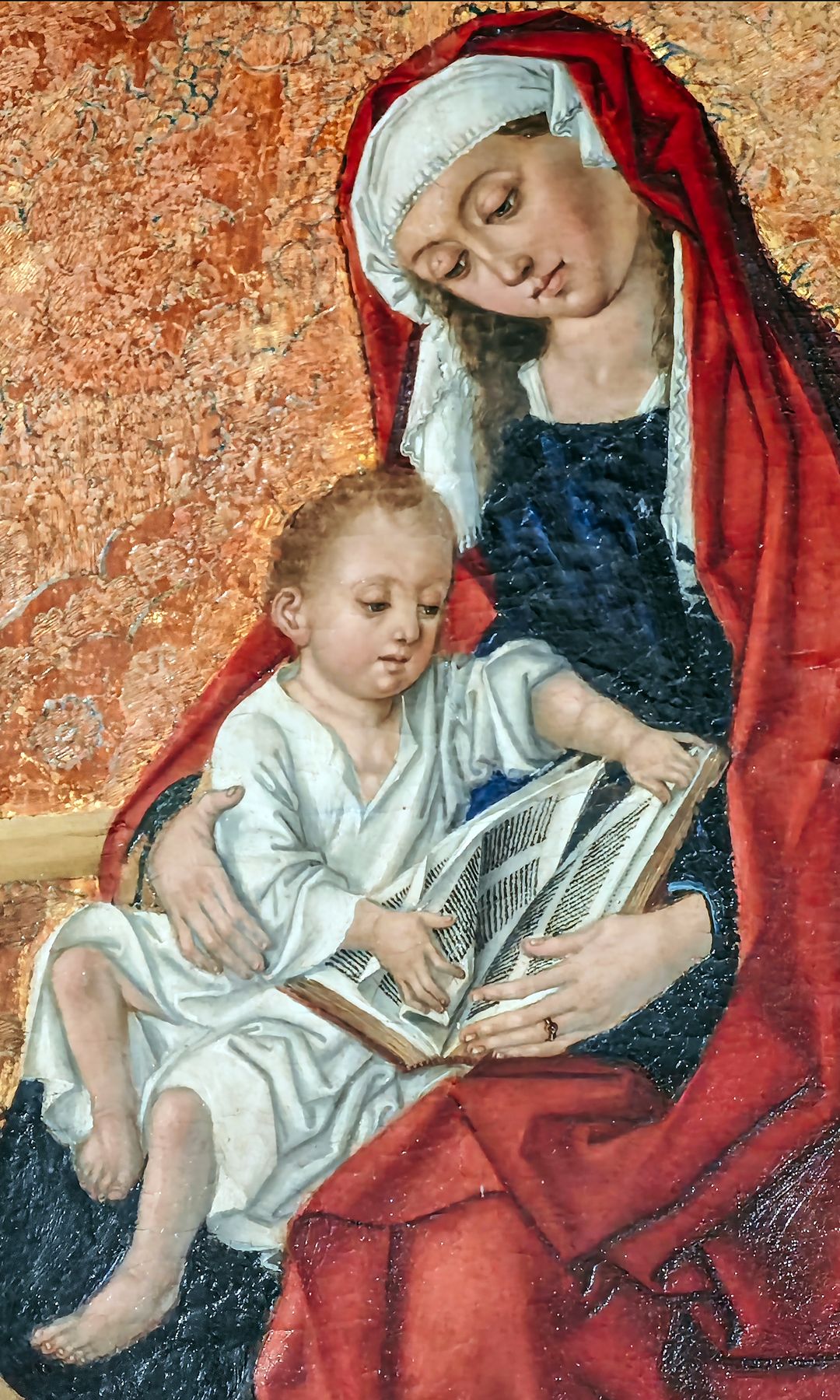 Detalle del retablo de la iglesia de El Muyo, pueblo negro de Riaza, Segovia