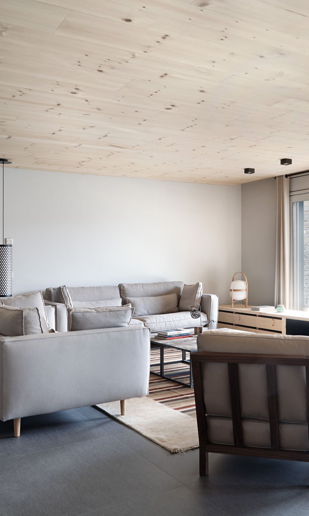 Más allá de las vigas vistas: cómo los techos de madera transforman tu ...