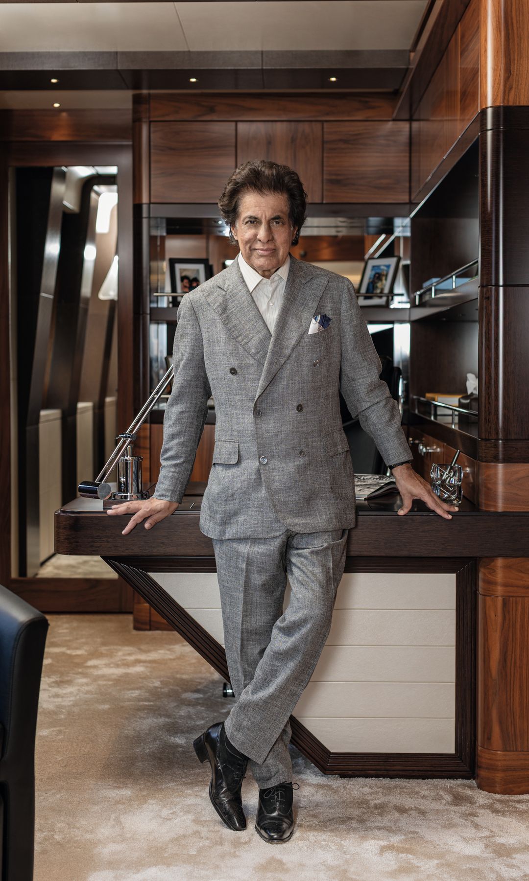 EL MAGNATE, FILÁNTROPO E INVERSOR TECNOLÓGICO TEJ KOhLI Y SU MUJER, ISABELLE NOS RECIBEN EN SU PALACIO FLOTANTE, “QUANTUM...