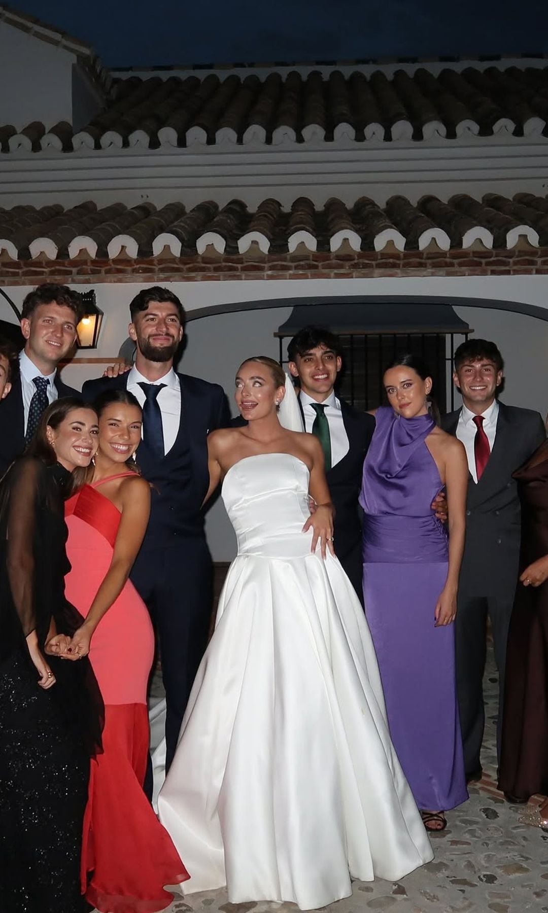 Natalia y Carliyo con sus amigos