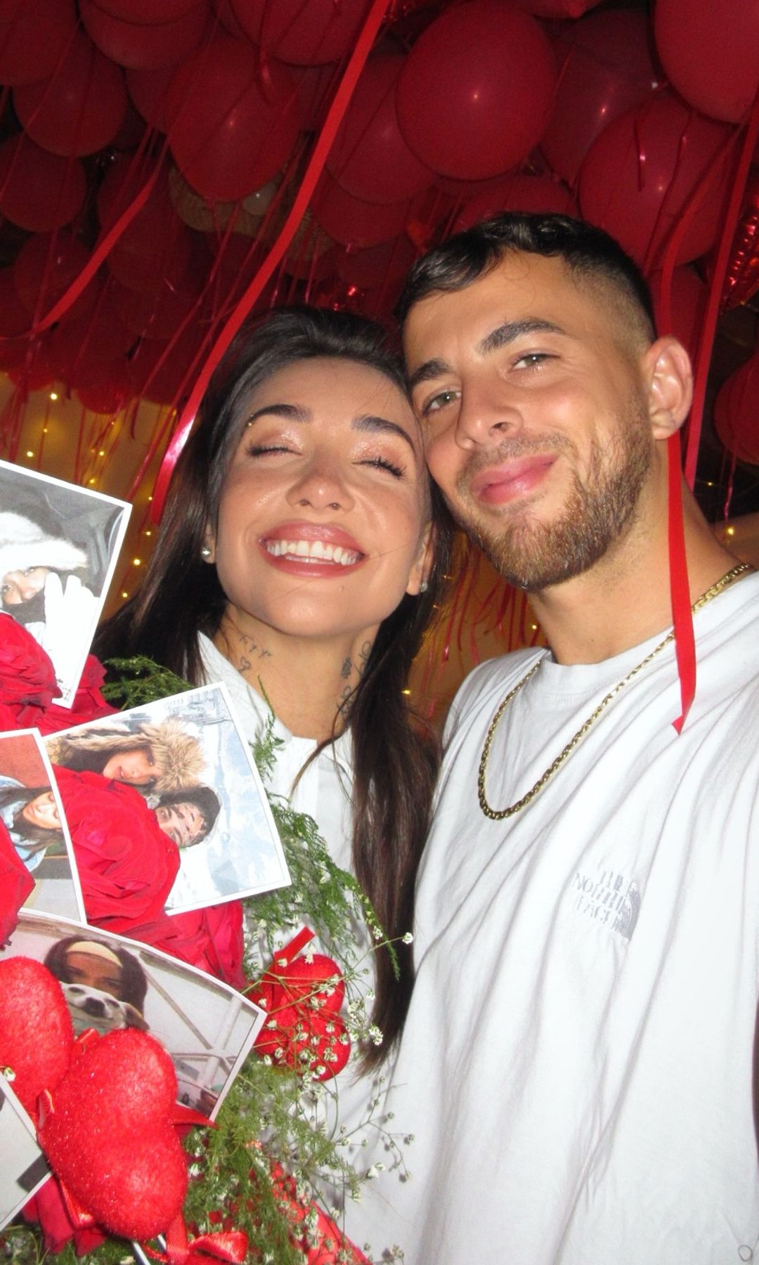 María Becerra, junto a su pareja, J Rei