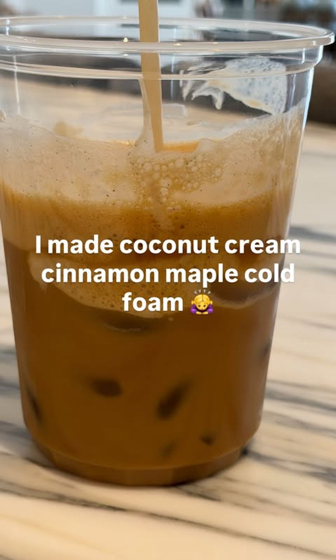 El café de Hailey Bieber con sirope de arce
