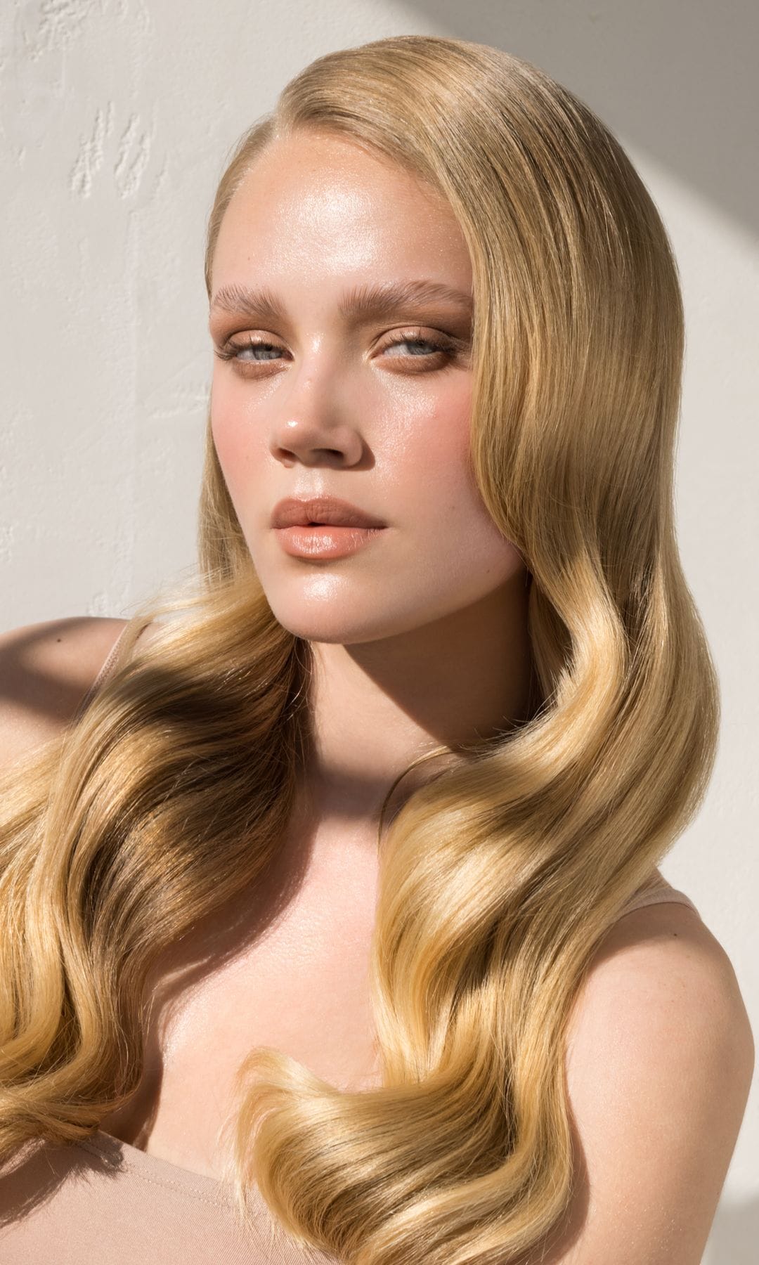 Mujer con pelo ondulado