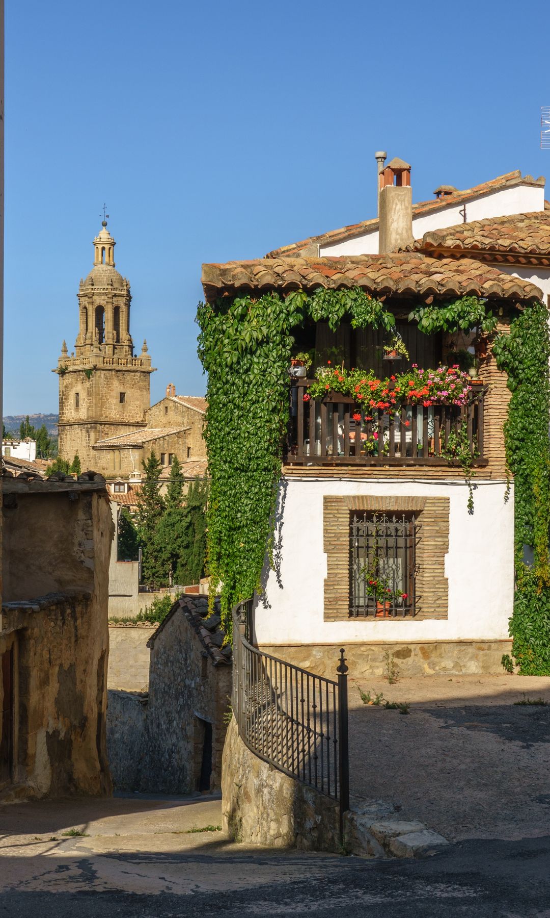 Calle de Rubielos de Mora e iglesia de Santa María, Teruel
