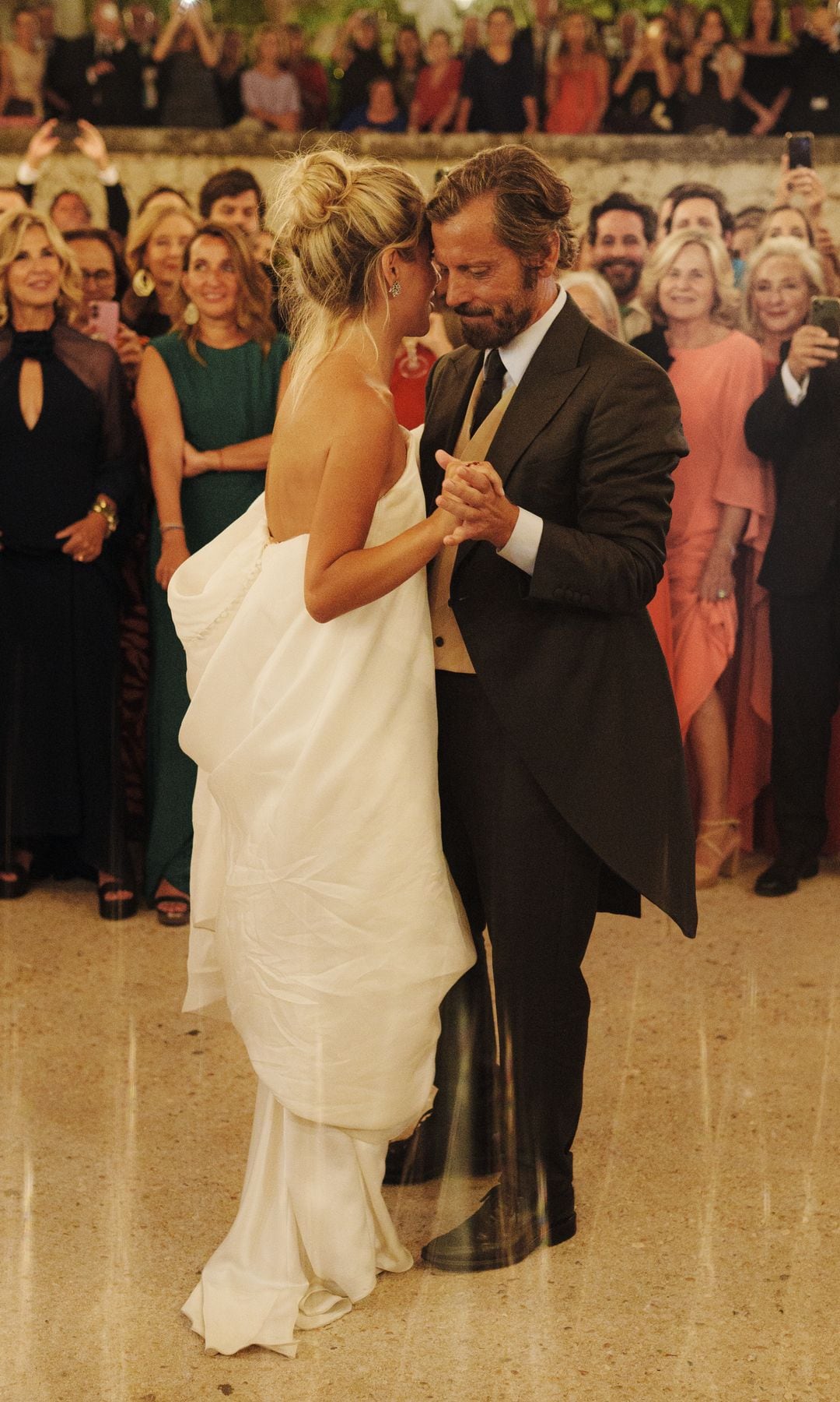 LA DIVERTIDA BODA FLAMENCA DE   PATY SÁNCHEZ-FLORES Y JAVIER MILLET  DOS DÍAS DE CELEBRACIONES Y EL CARIÑO DE LA FAMILIA FLORES