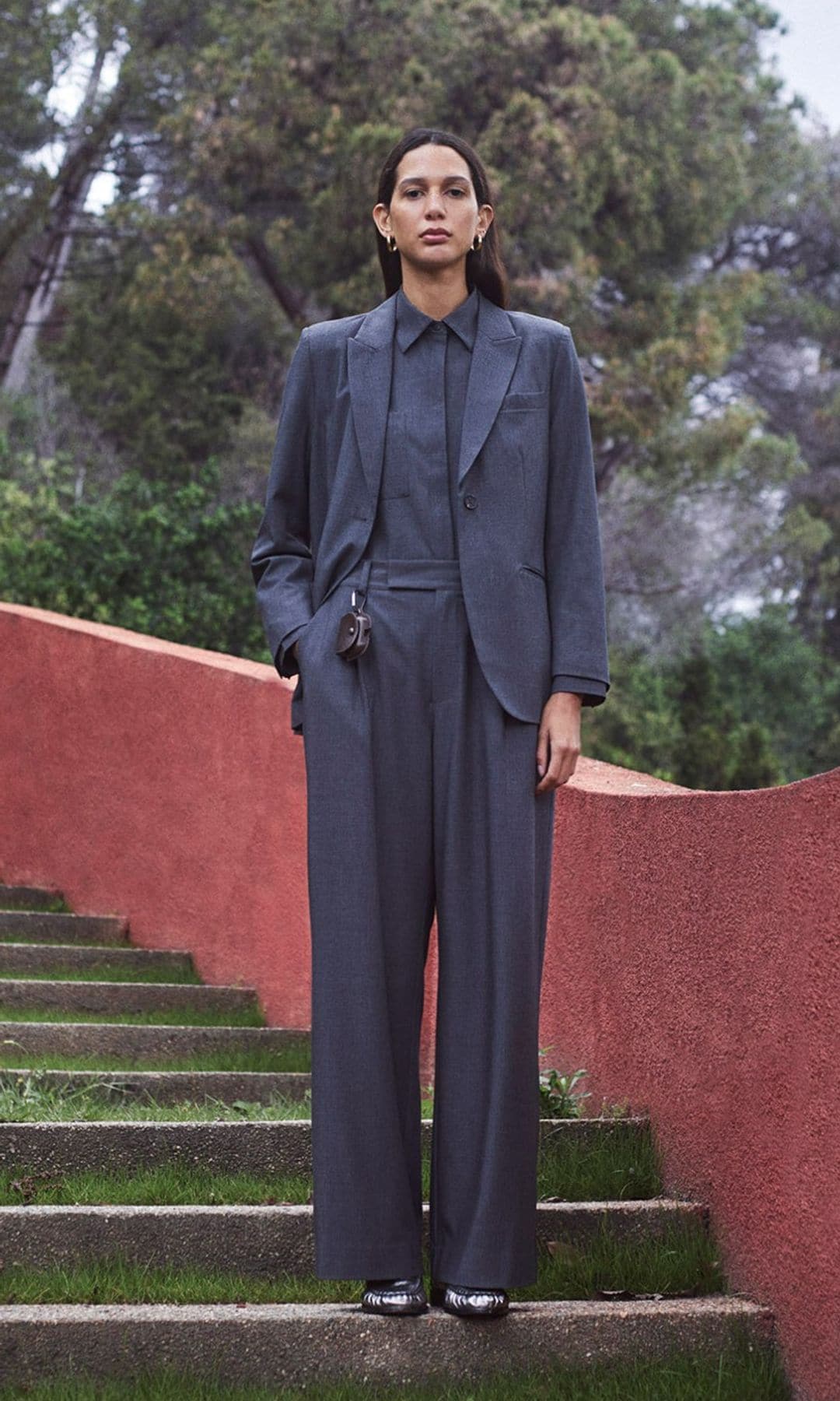 Un pantalón de pinzas para el día a día