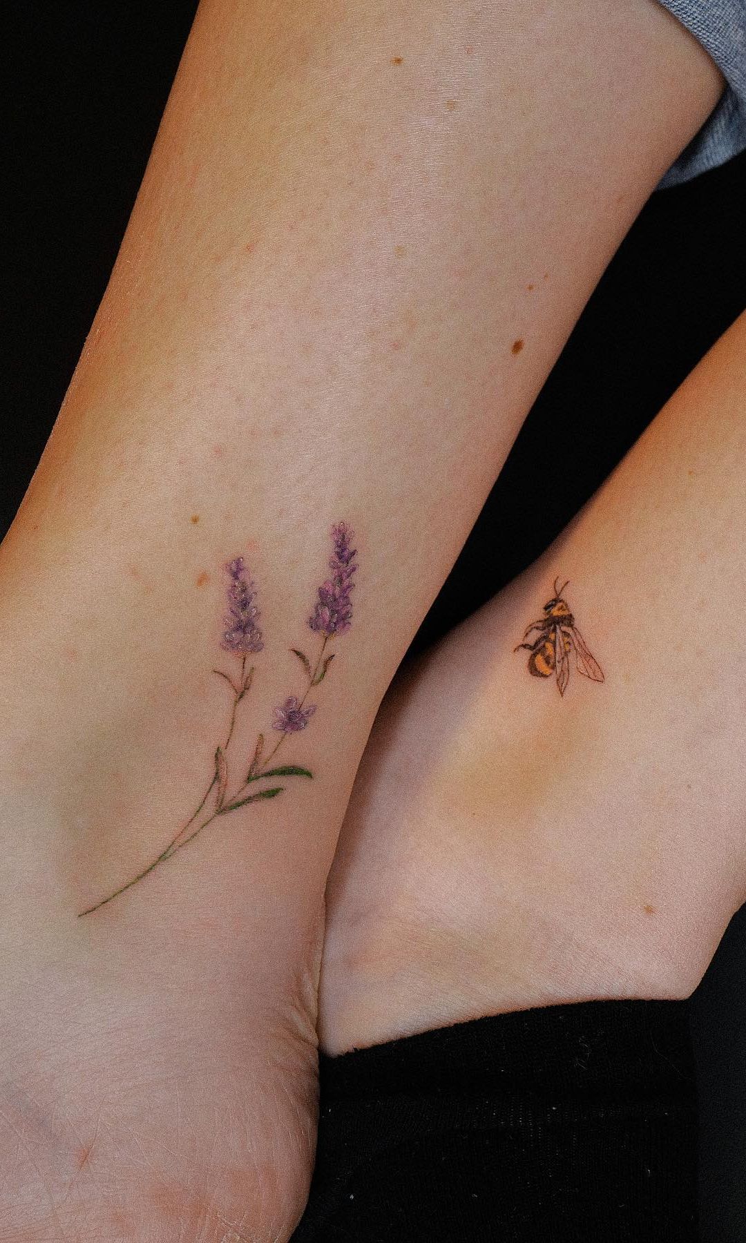 Tatuaje para madre e hija a todo color