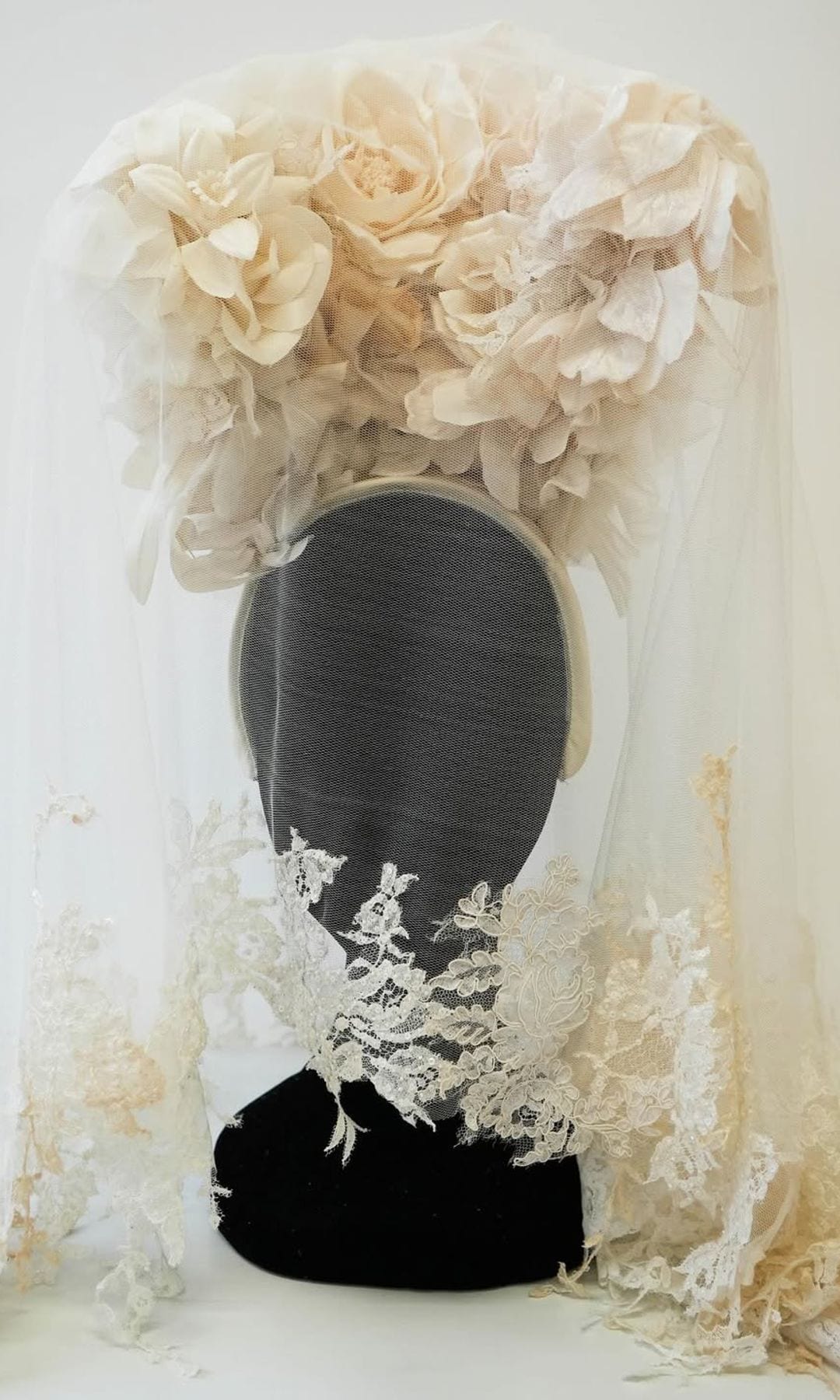 Un vistazo al tocado de Chappell Roan