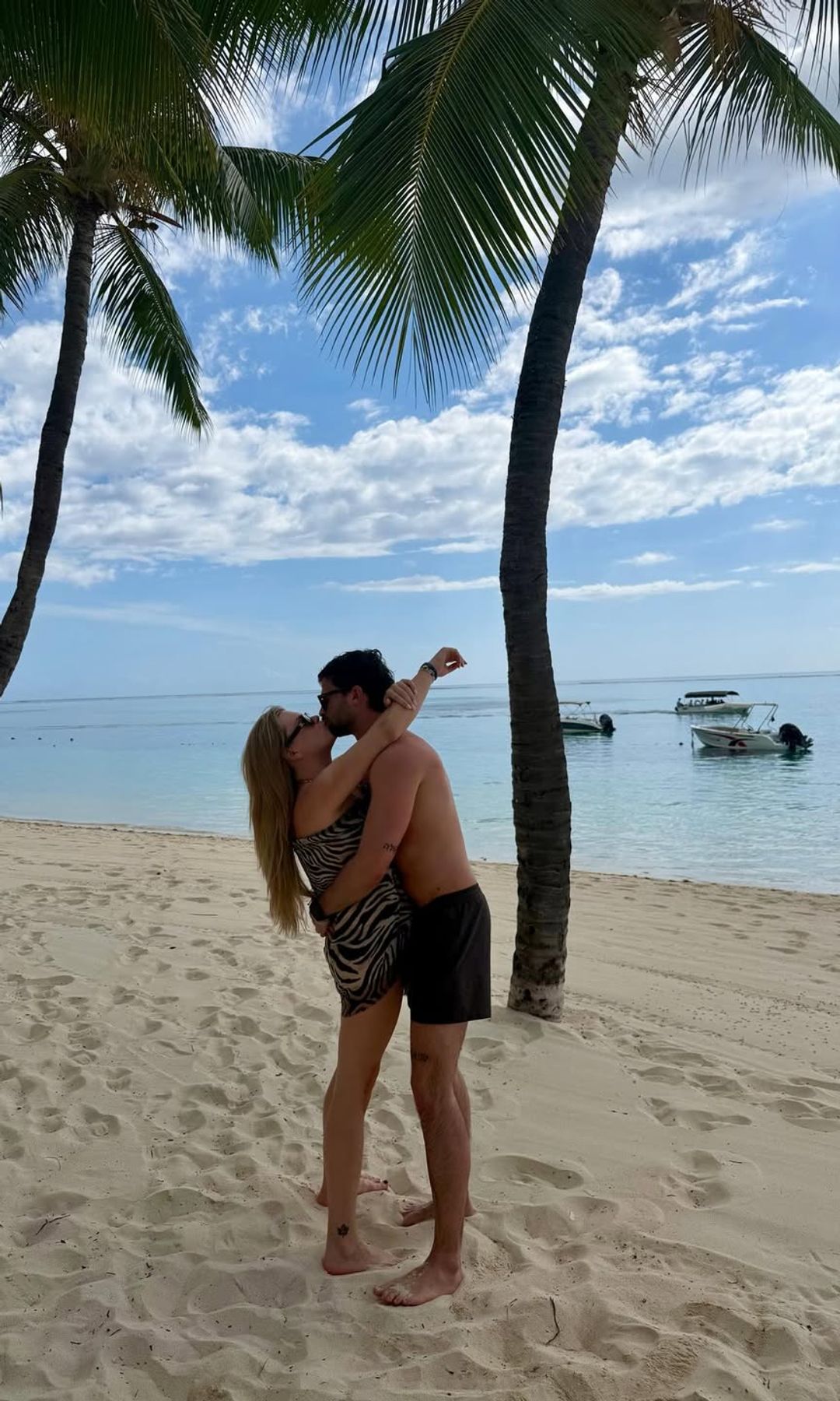 Camille Gottlieb, hija de Estefanía de Mónaco, y su novio en Isla Mauricio